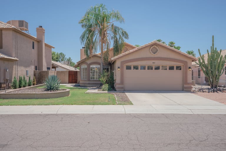 Photo 1 of 24 - 3017 E Kerry Ln, Phoenix, AZ 85050
