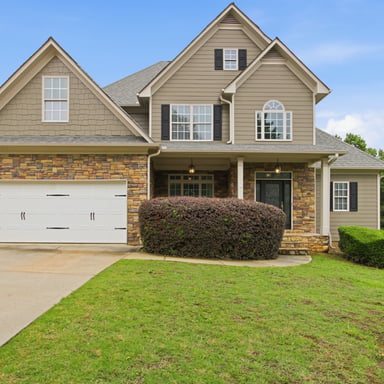 Property photo 1 of 30 Roberson Dr NE