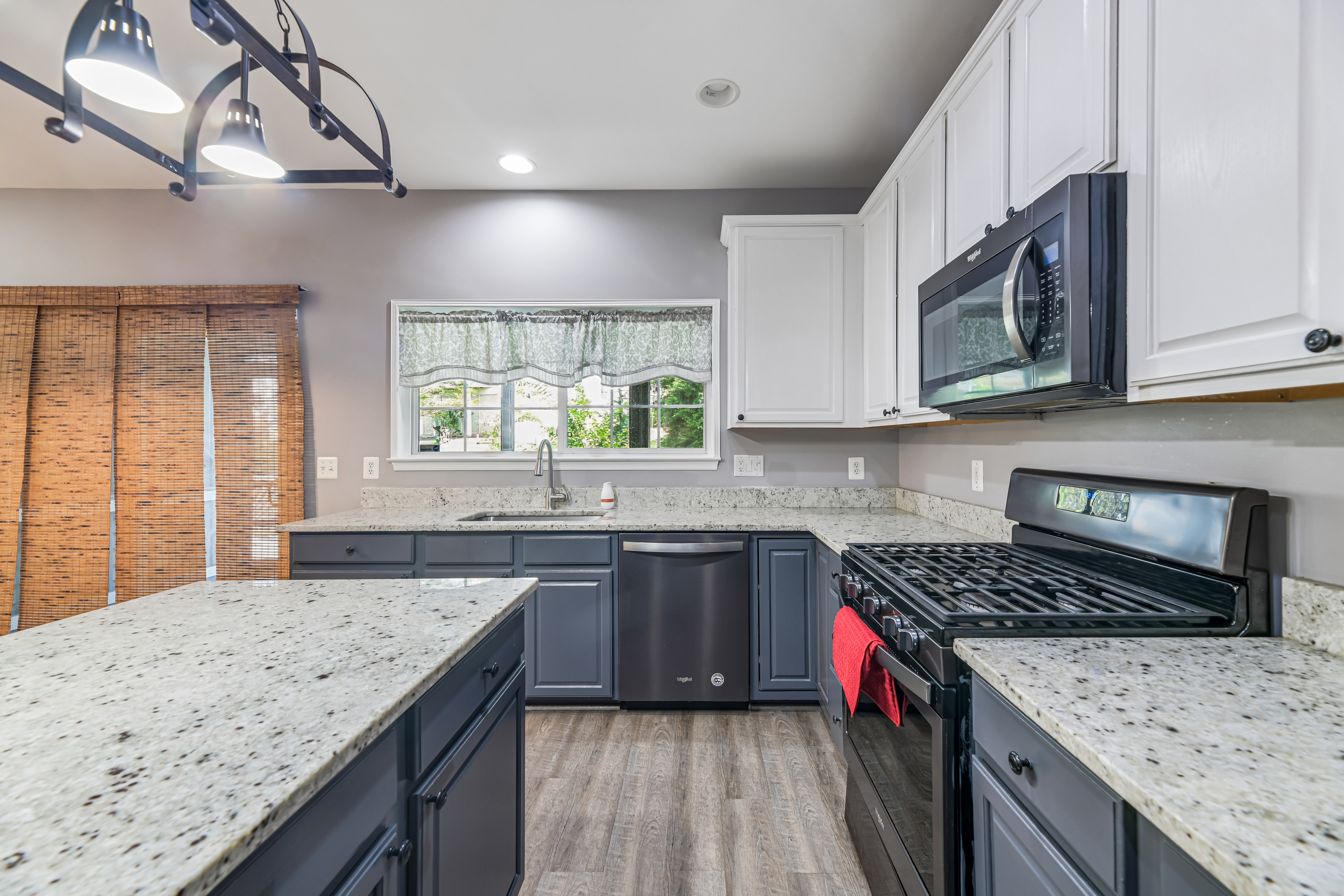 Photo 22 of 84 of 6046 Persinger House Ct, Manassas, VA