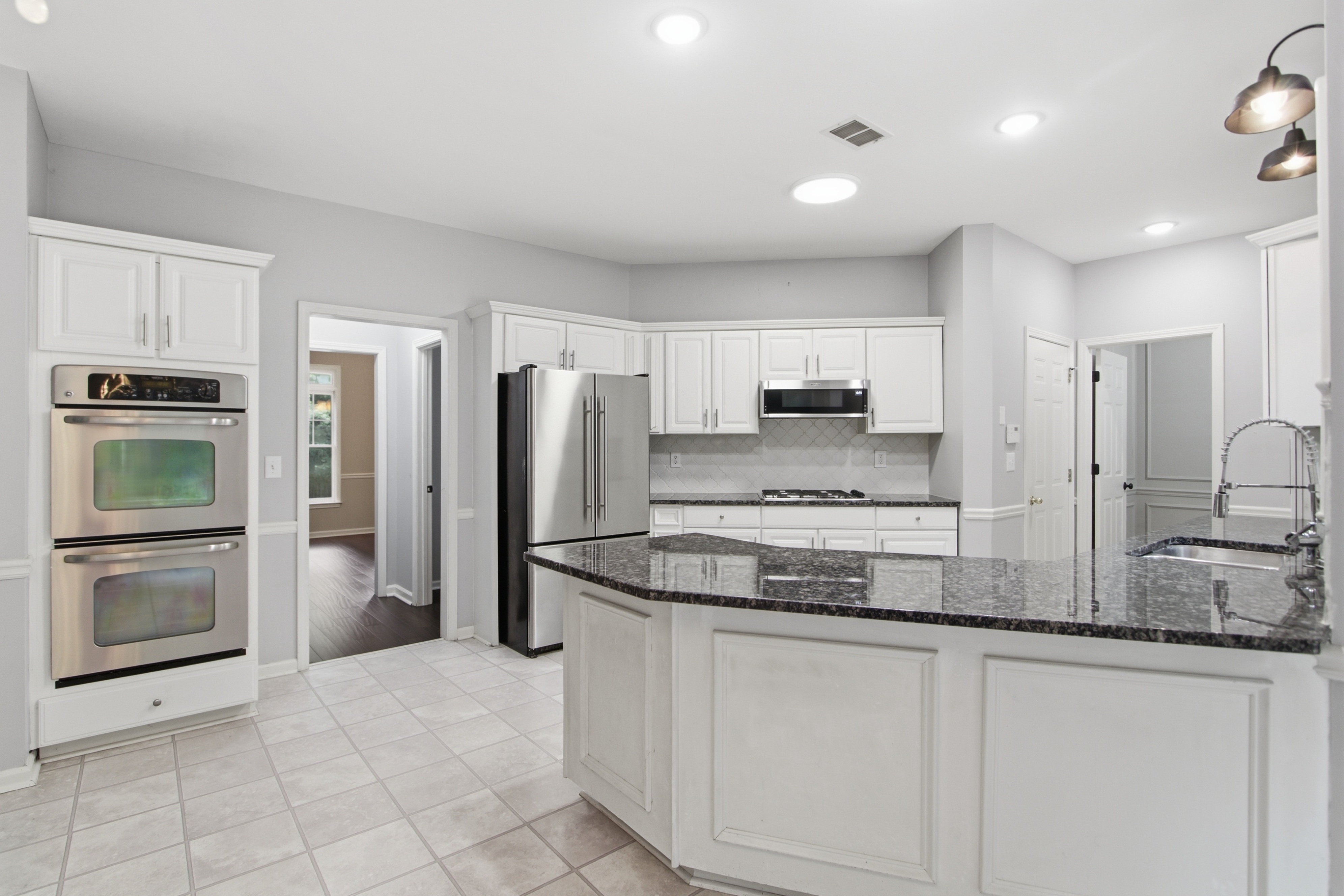 Photo 3 of 42 of 5117 Chipping Dr NW, Acworth, GA