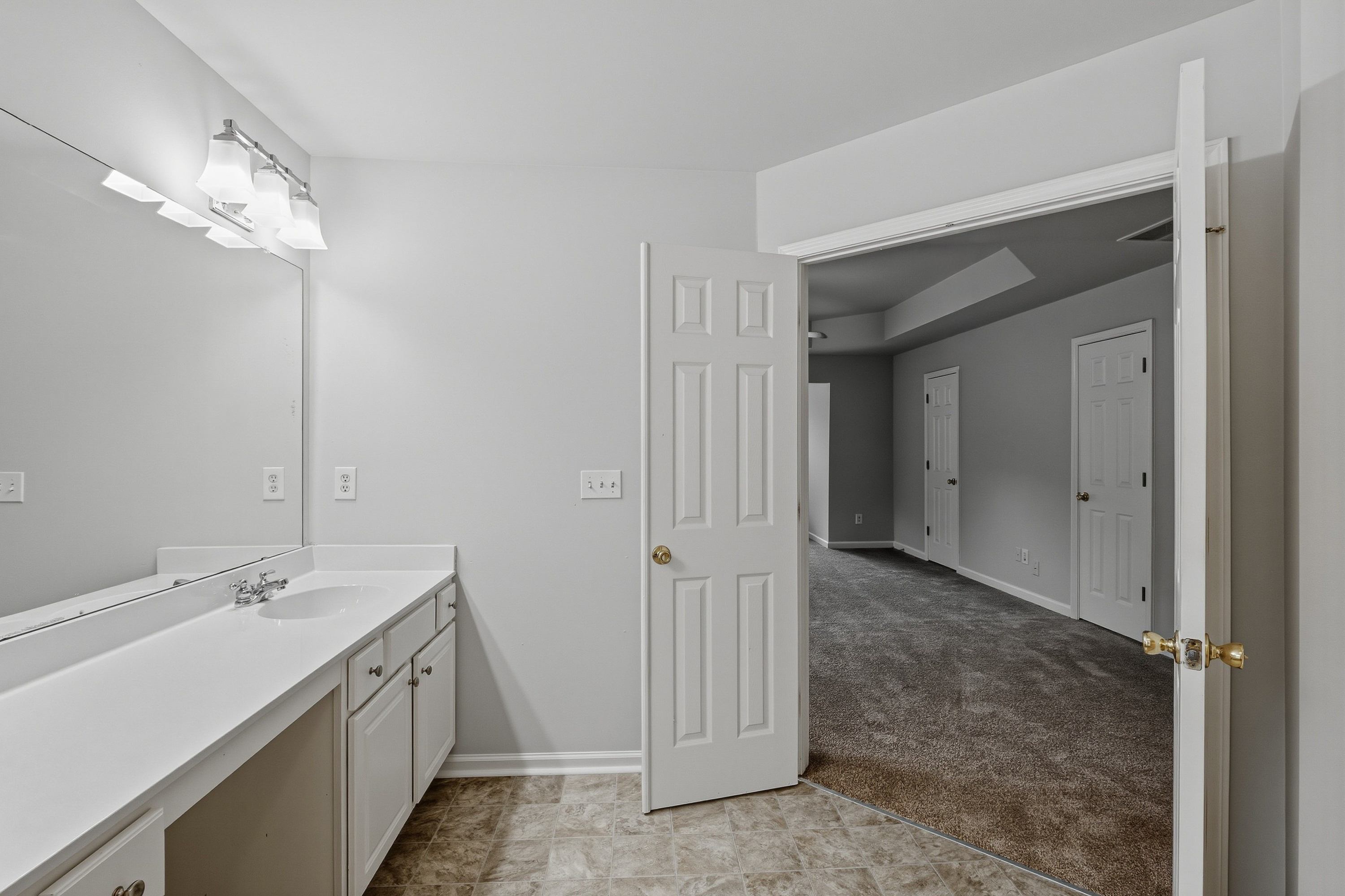 Photo 40 of 64 of 7295 Madison Cir, Union City, GA