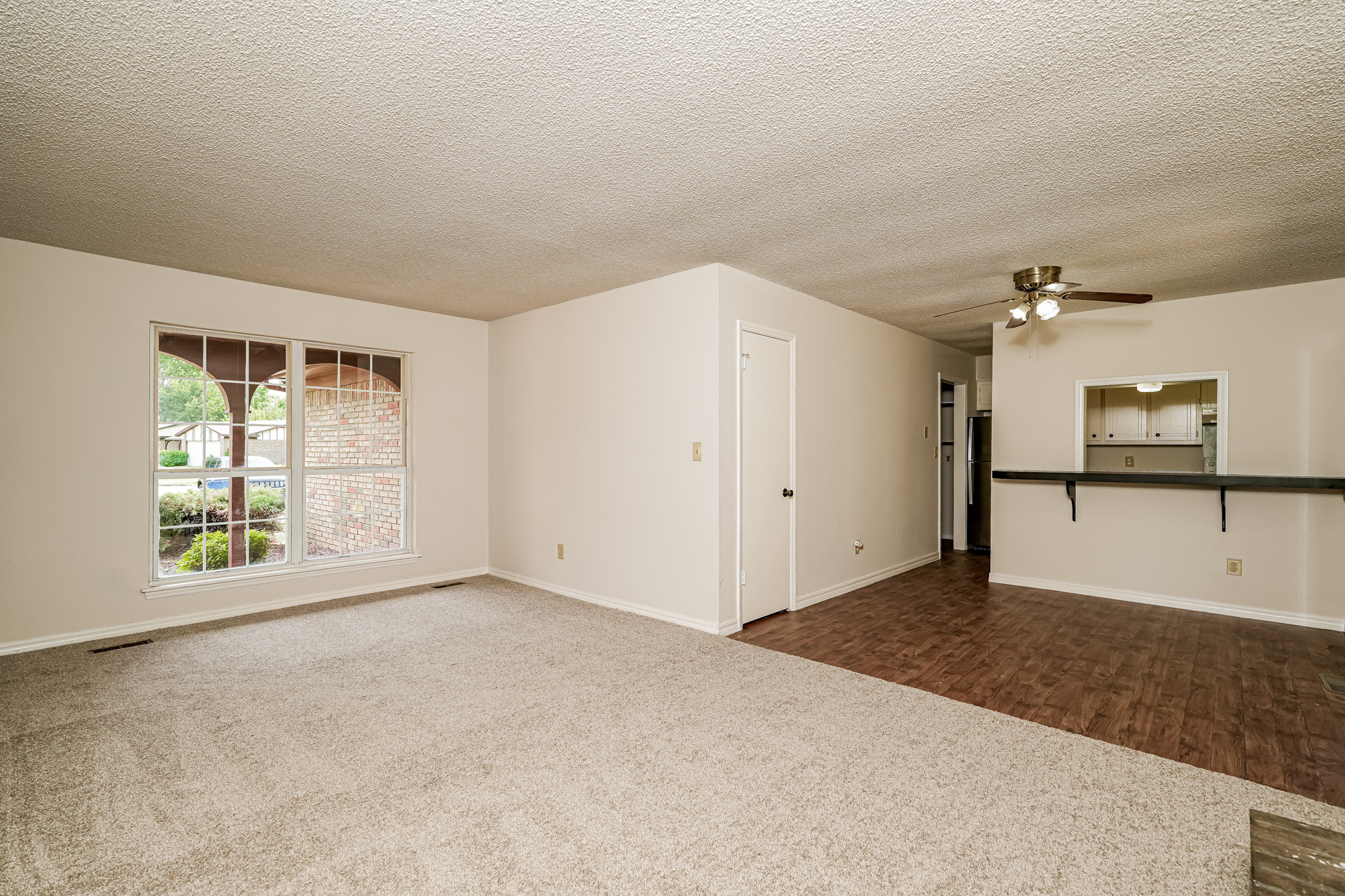 Photo 5 of 21 of 2701 S 115th East Pl, Tulsa, OK