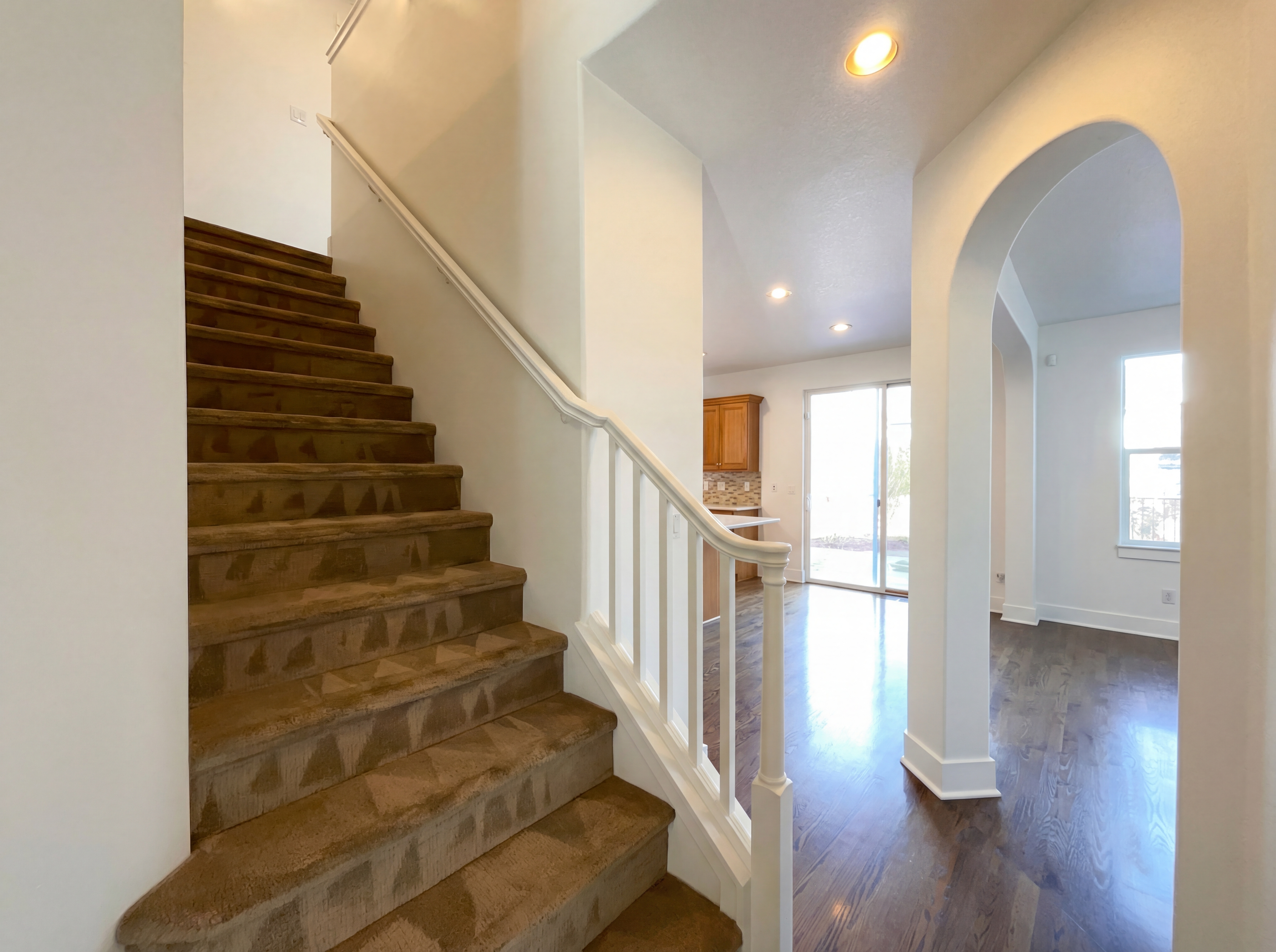 Photo 11 of 35 of 10989 SW Oneida St, Tualatin, OR