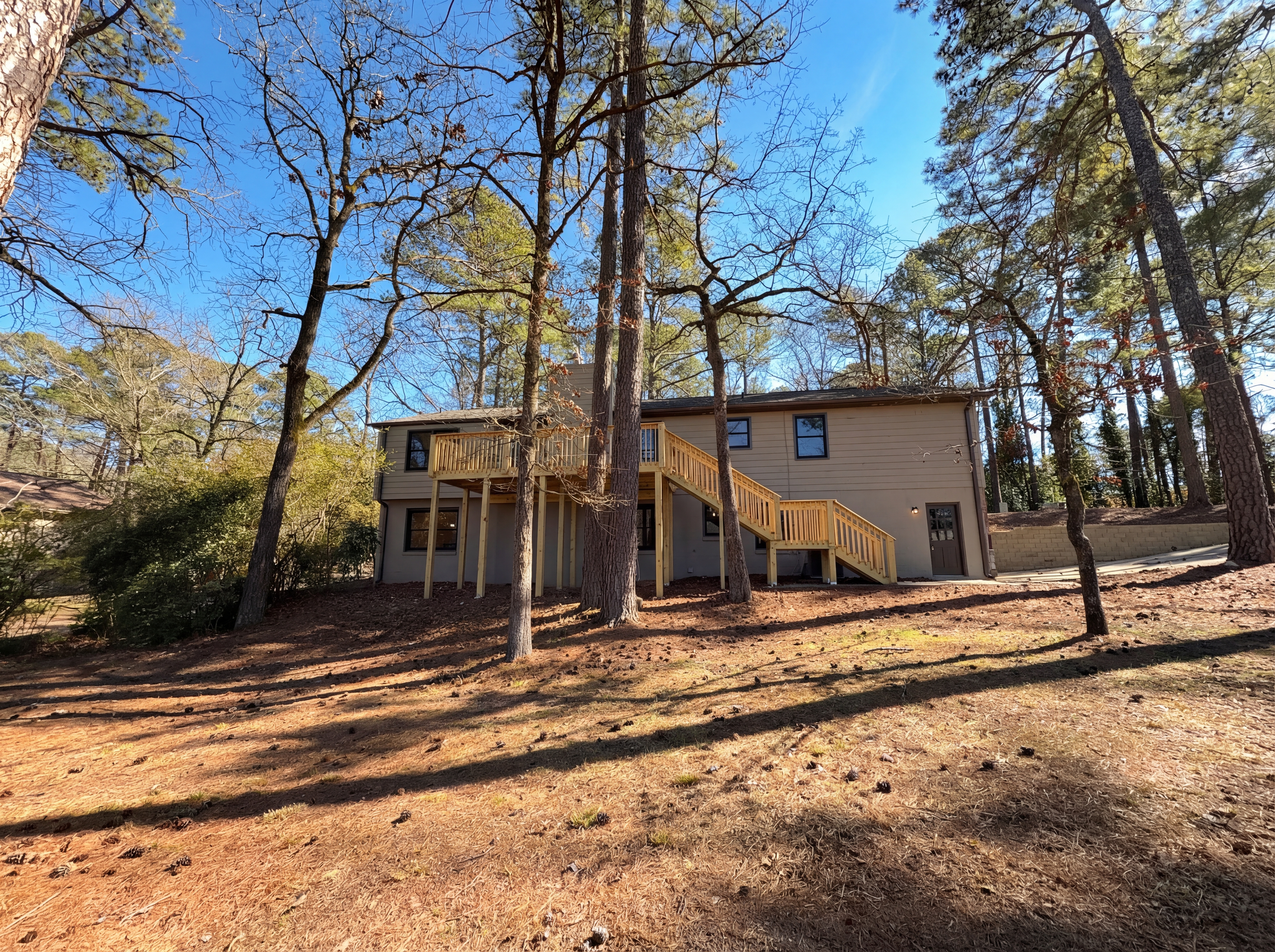 Photo 5 of 23 of 5048 Kerry Downs Rd, Hoover, AL