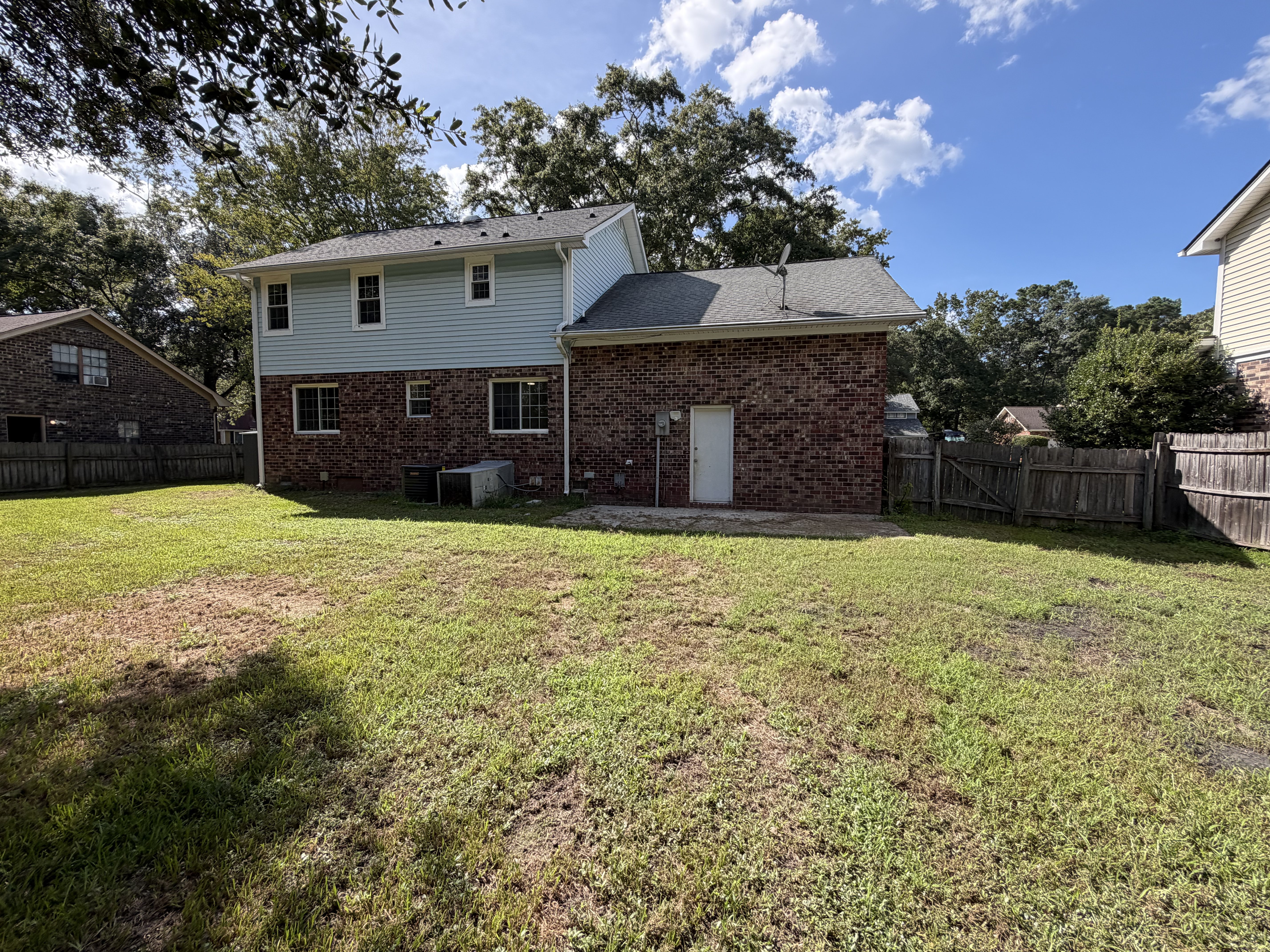 Photo 5 of 20 of 114 Blake Dr, Summerville, SC