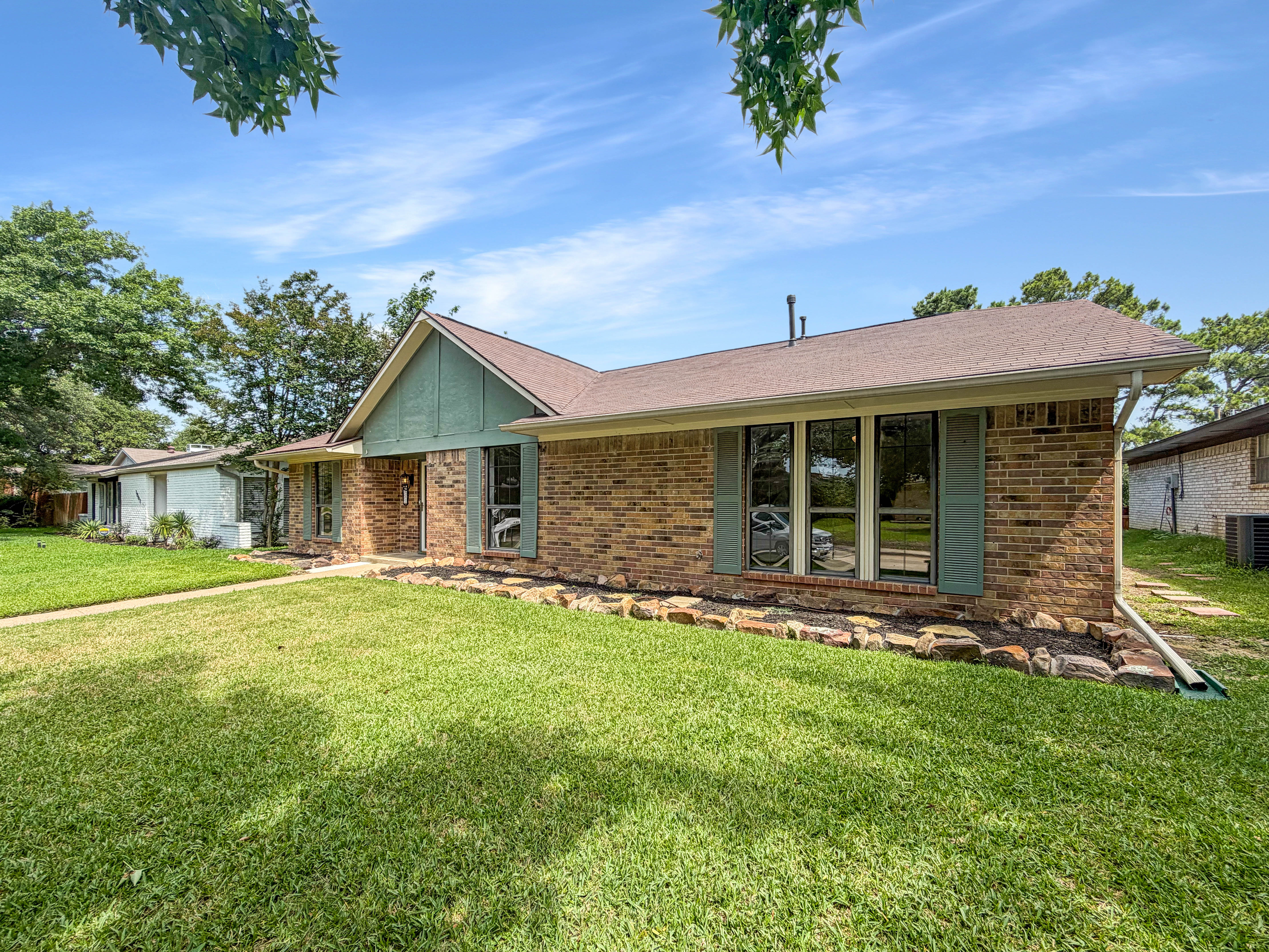 Photo 6 of 26 of 1857 El Paso St, Lewisville, TX