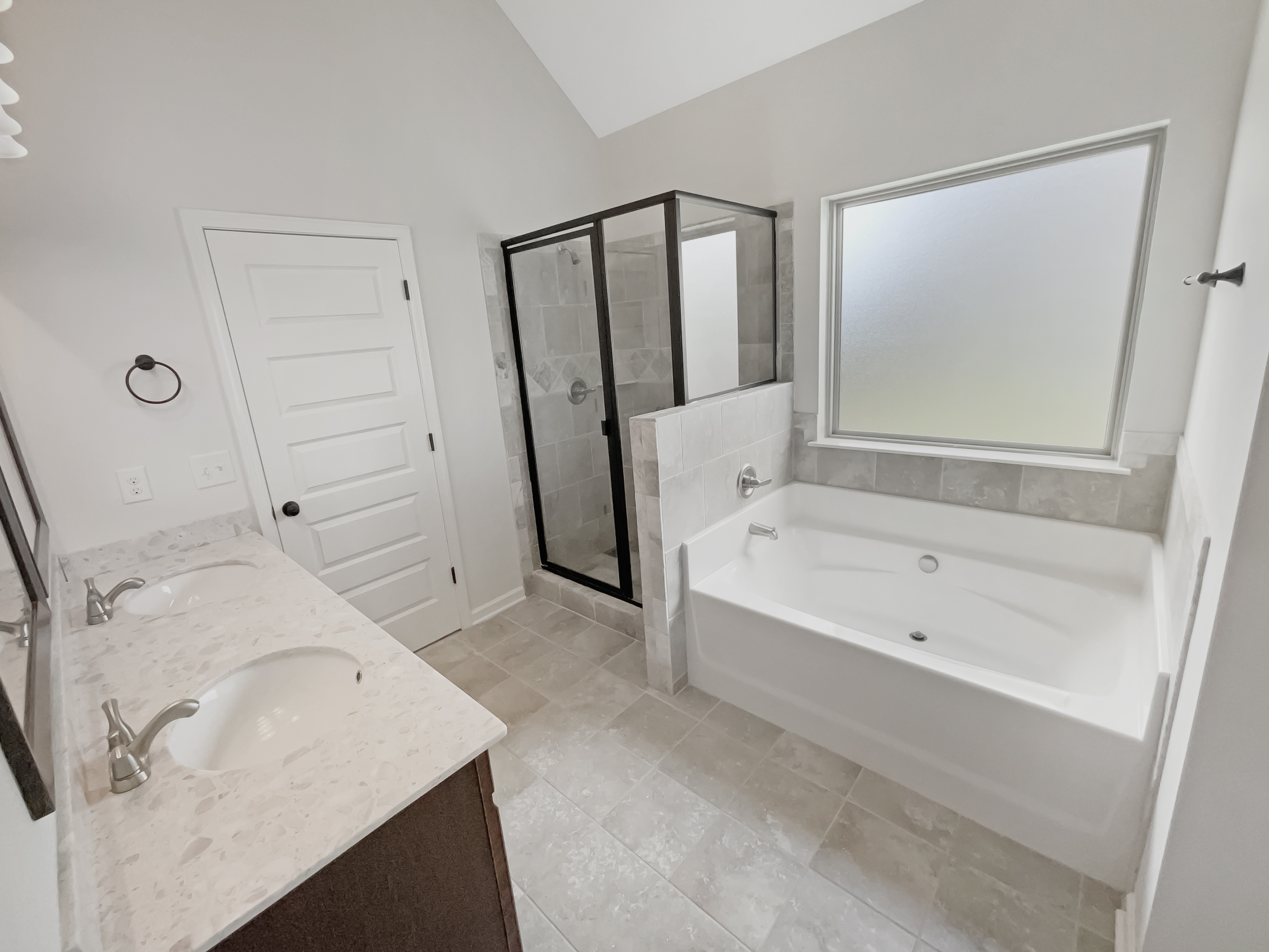 Photo 7 of 64 of 622 Madison Park Dr, Grayson, GA