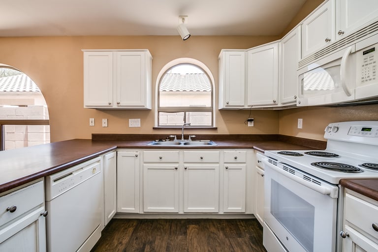 Photo 2 of 33 - 16156 W Latham St, Goodyear, AZ 85338