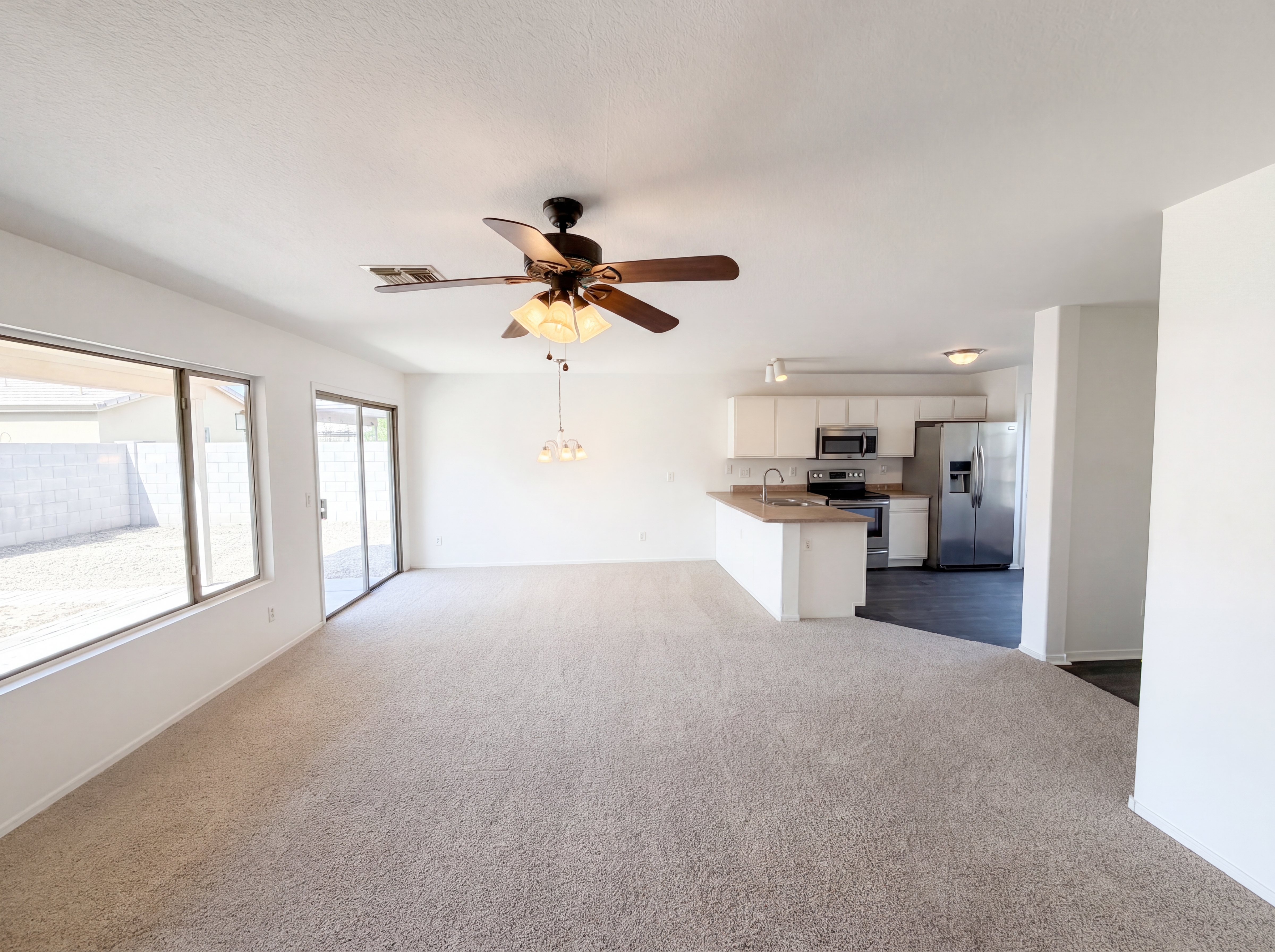 Photo 9 of 23 of 727 E Mahoney Cir, Buckeye, AZ