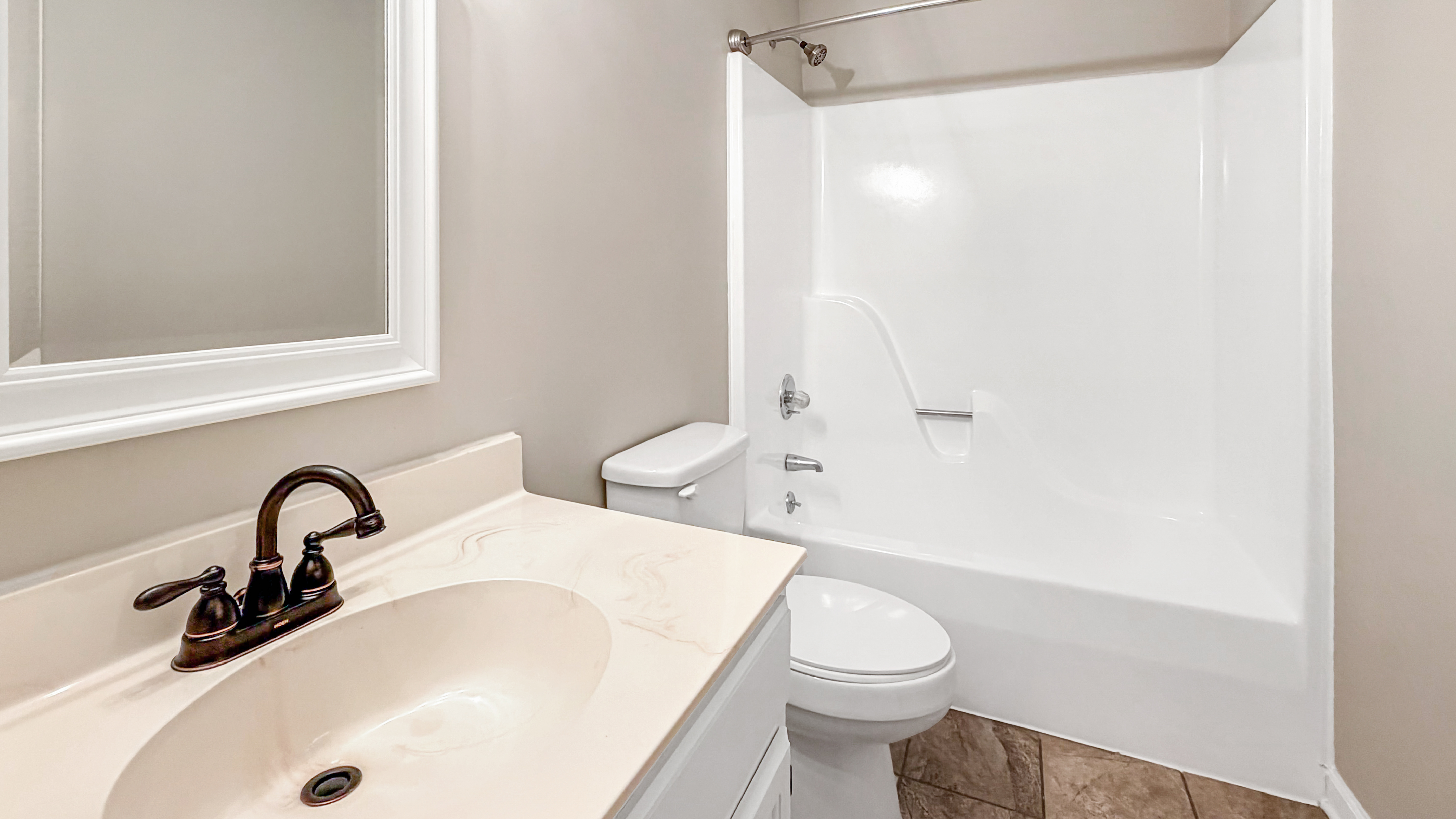 Photo 8 of 21 of 16539 Grapperhall Dr, Huntersville, NC