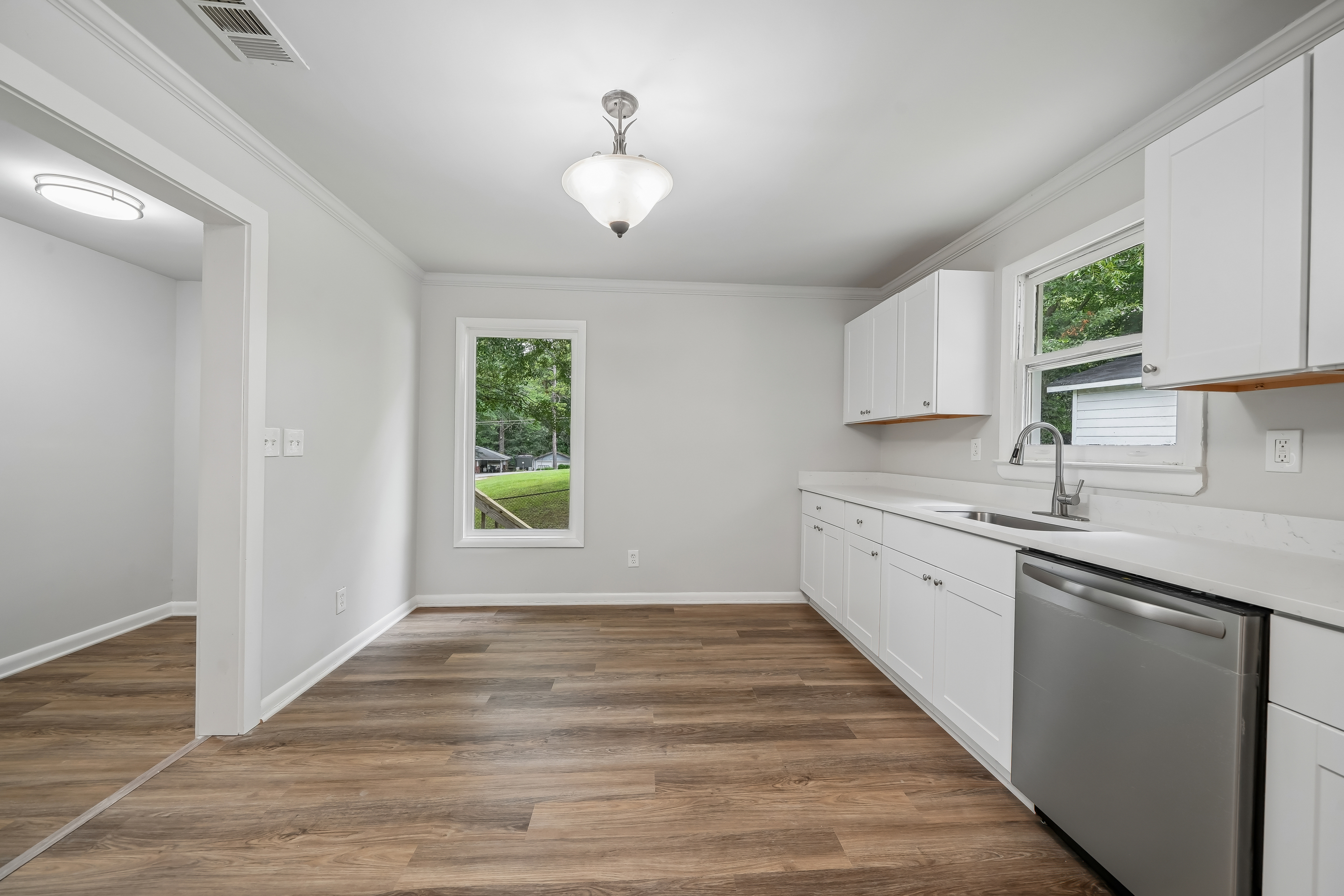 Photo 4 of 38 of 6771 Kull Dr, Lithia Springs, GA