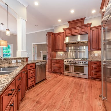 Property photo 2 of 302 Versailles Dr