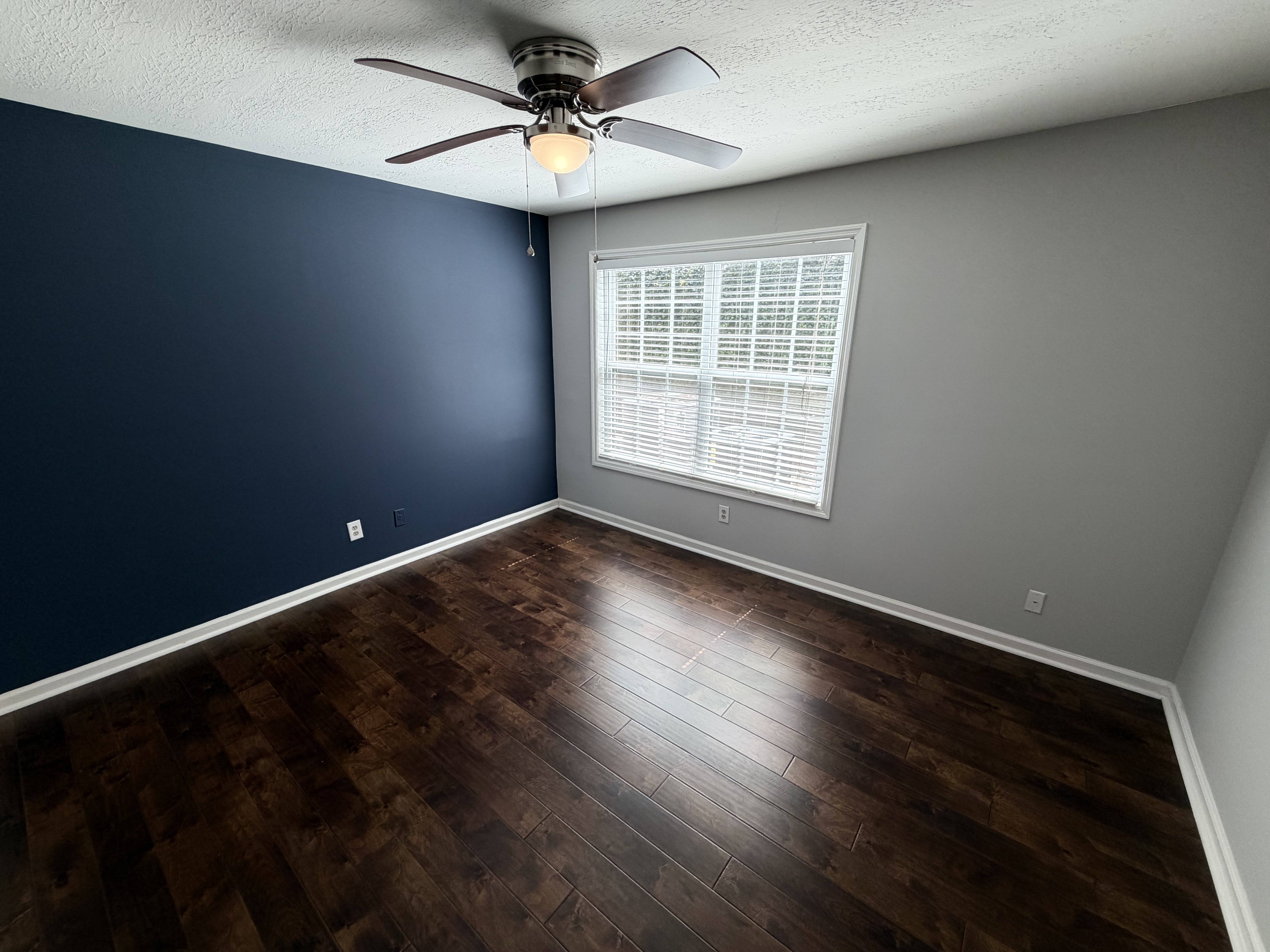 Photo 2 of 32 of 2090 River Heights Walk SE, Marietta, GA