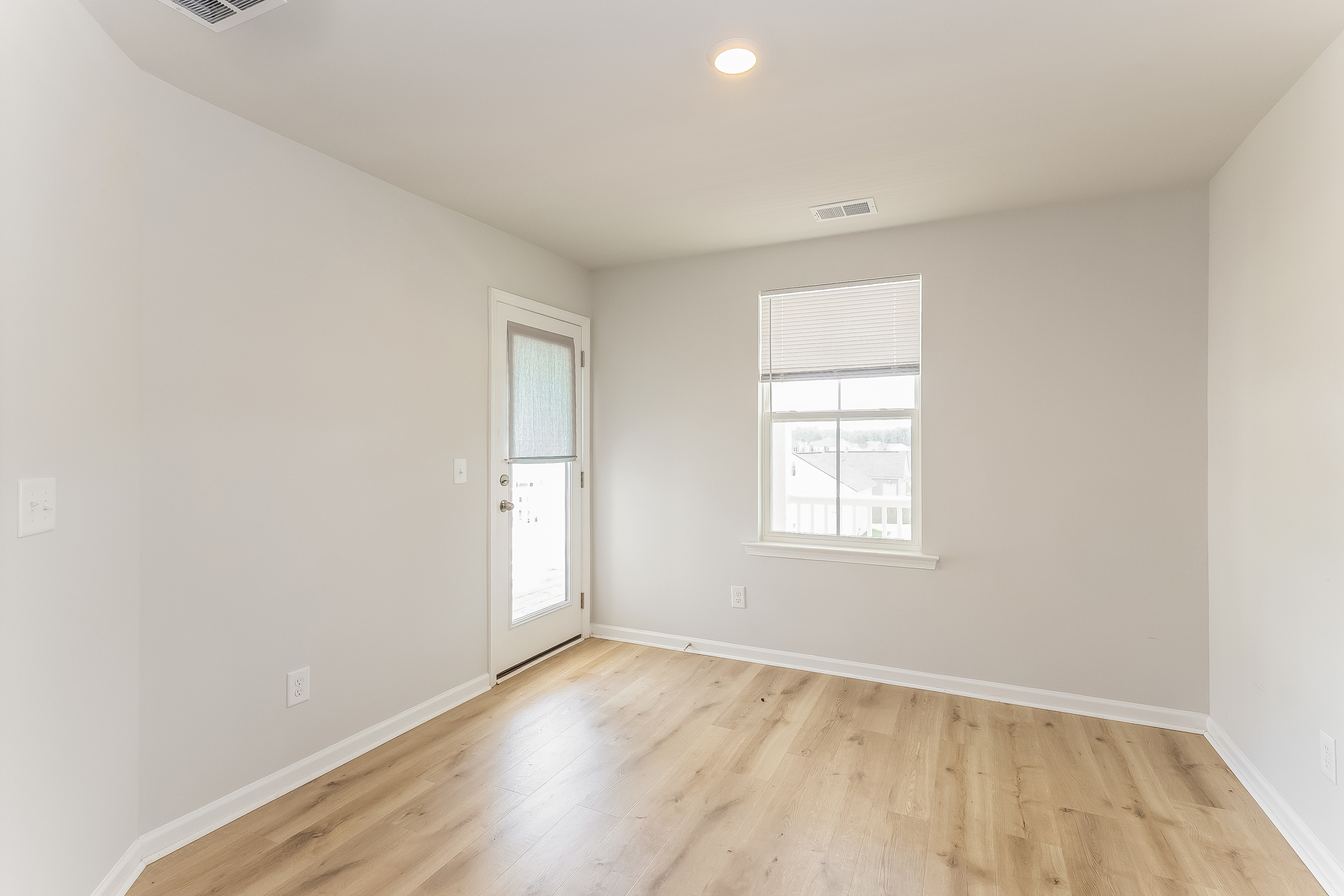 Photo 13 of 23 of 216 Red Bluff St, Summerville, SC