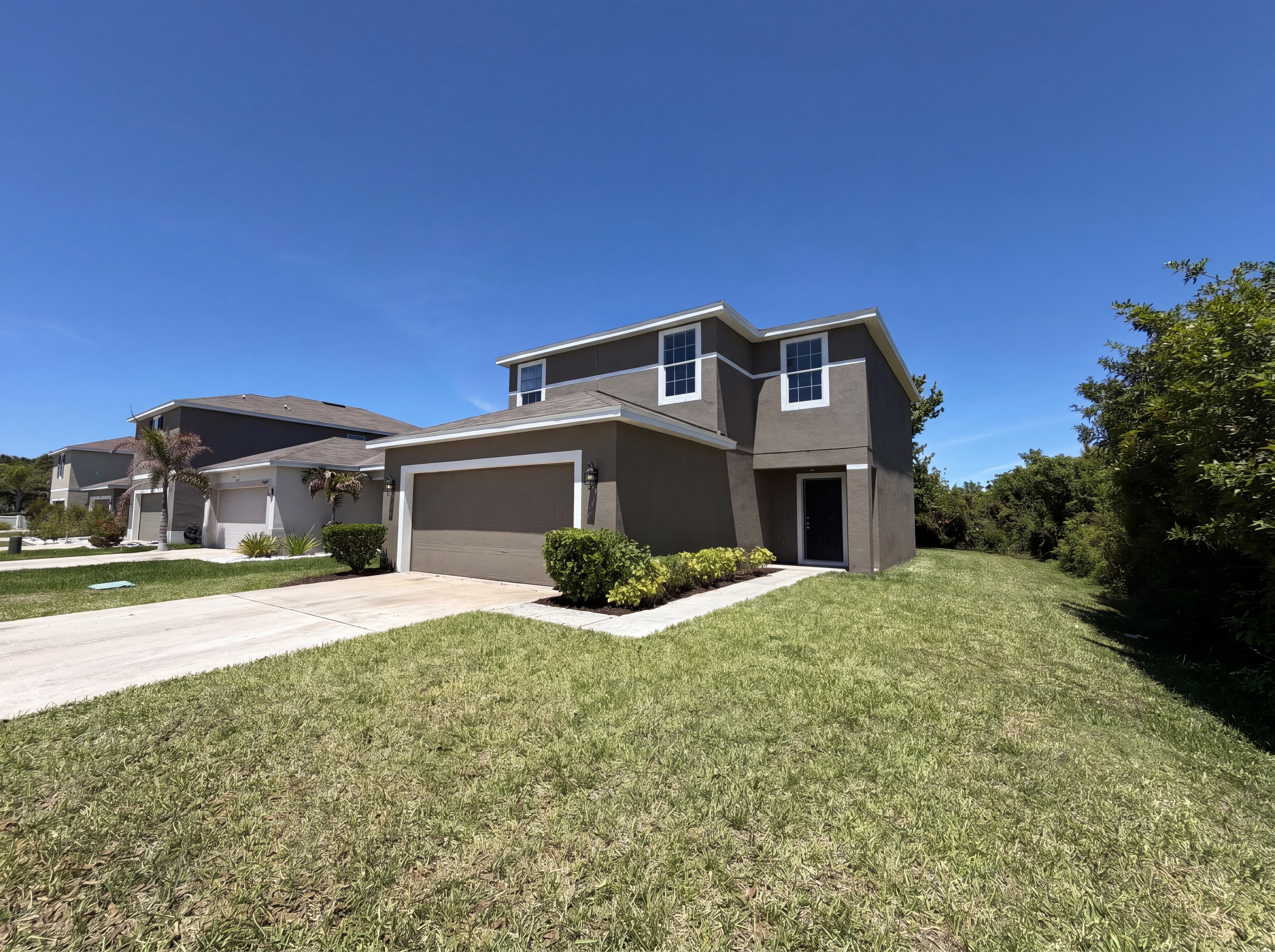 Photo 26 of 32 of 14405 Scottburgh Glen Dr, Wimauma, FL