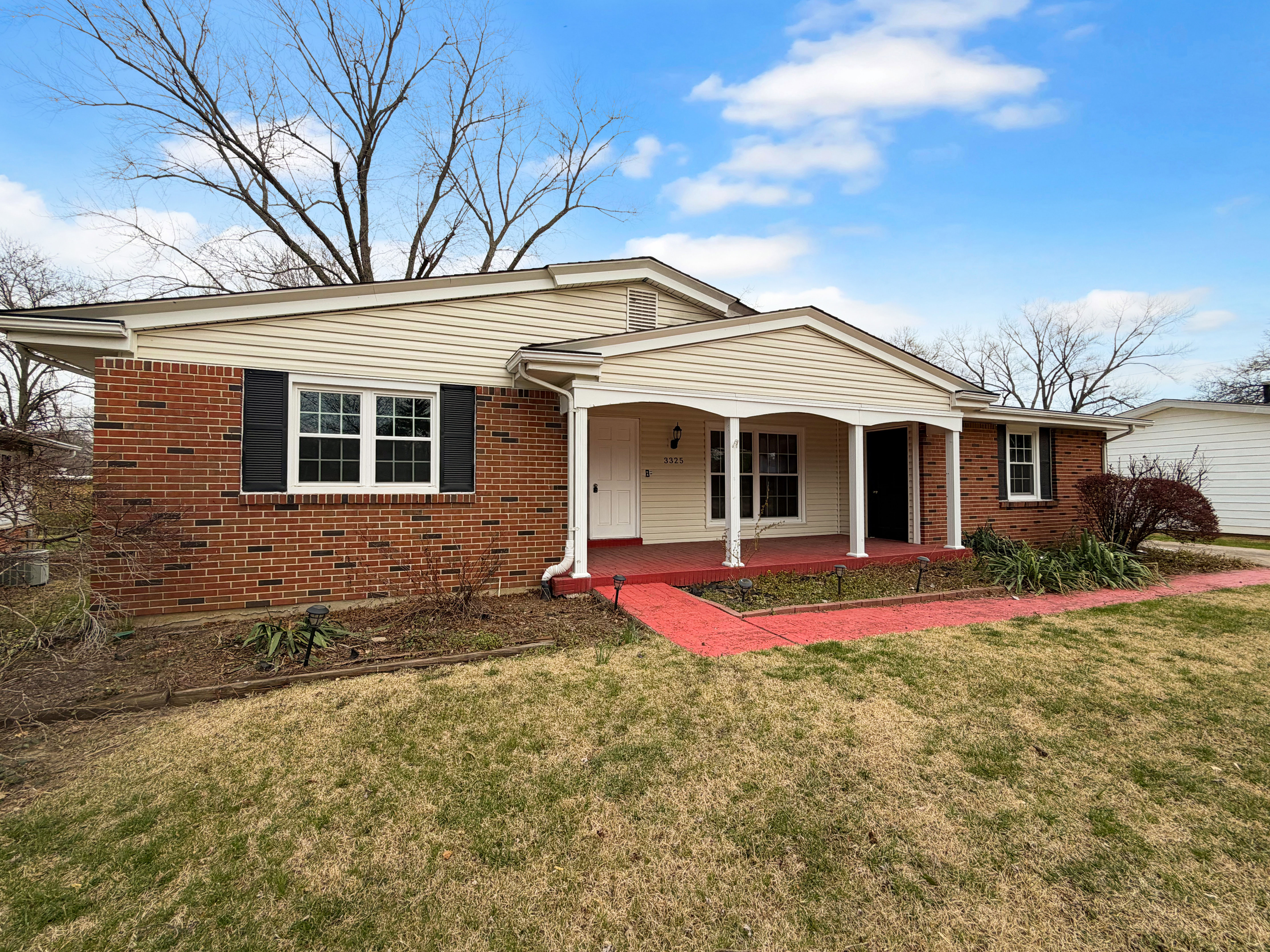 Photo 14 of 23 of 3325 Steed Dr, Florissant, MO