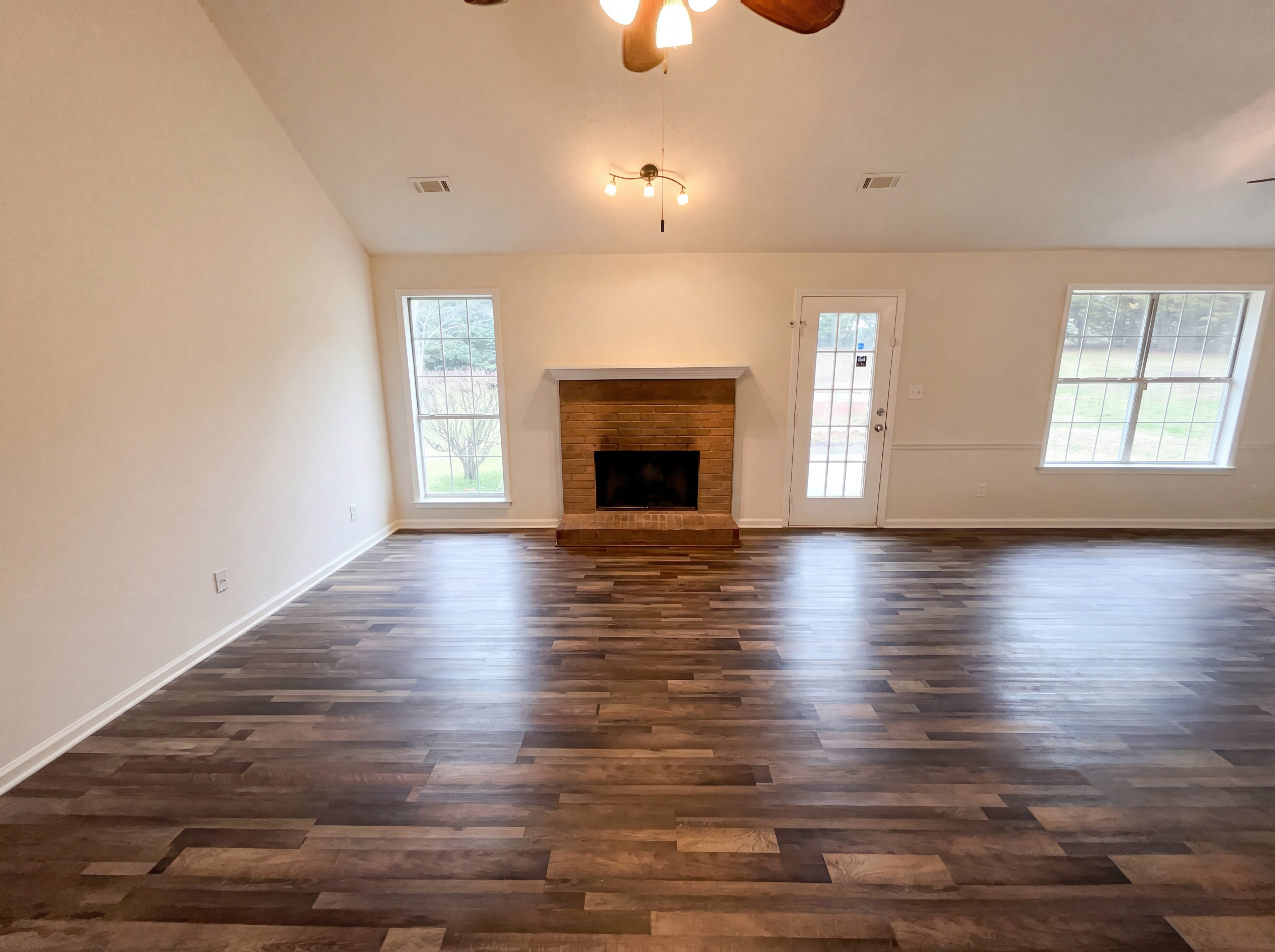 Photo 3 of 22 of 169 Manley Dr, Hampton, GA