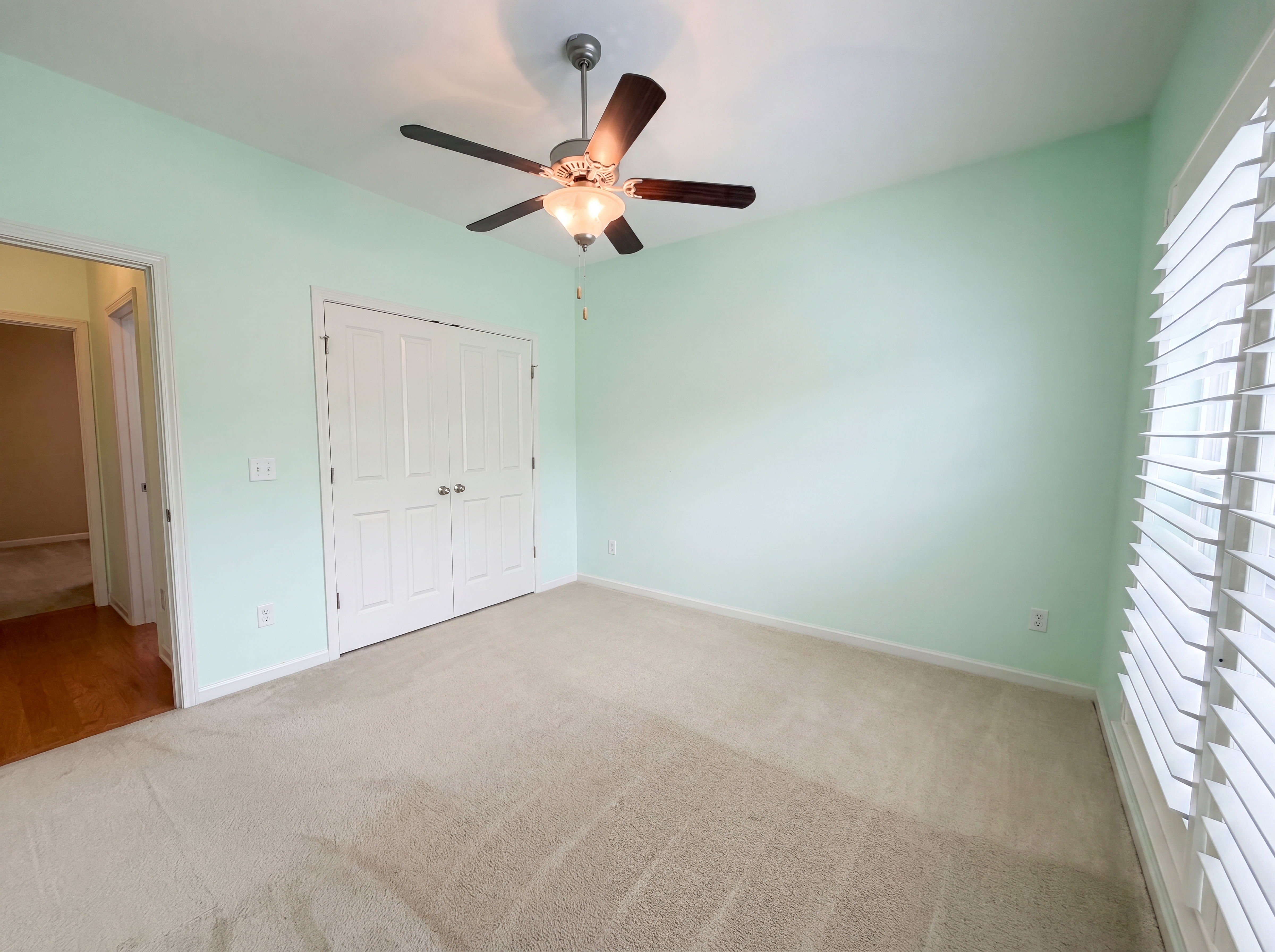 Photo 10 of 15 of 2530 Walpole Ln, Columbia, TN
