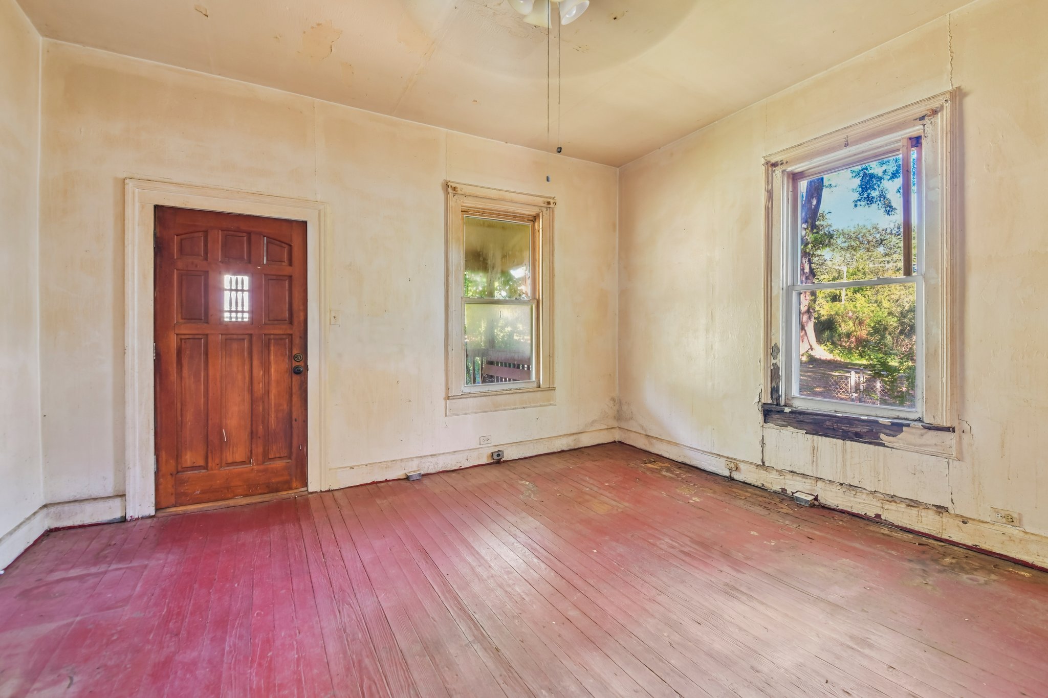 Photo 6 of 19 of 62 Pine St, Griffin, GA