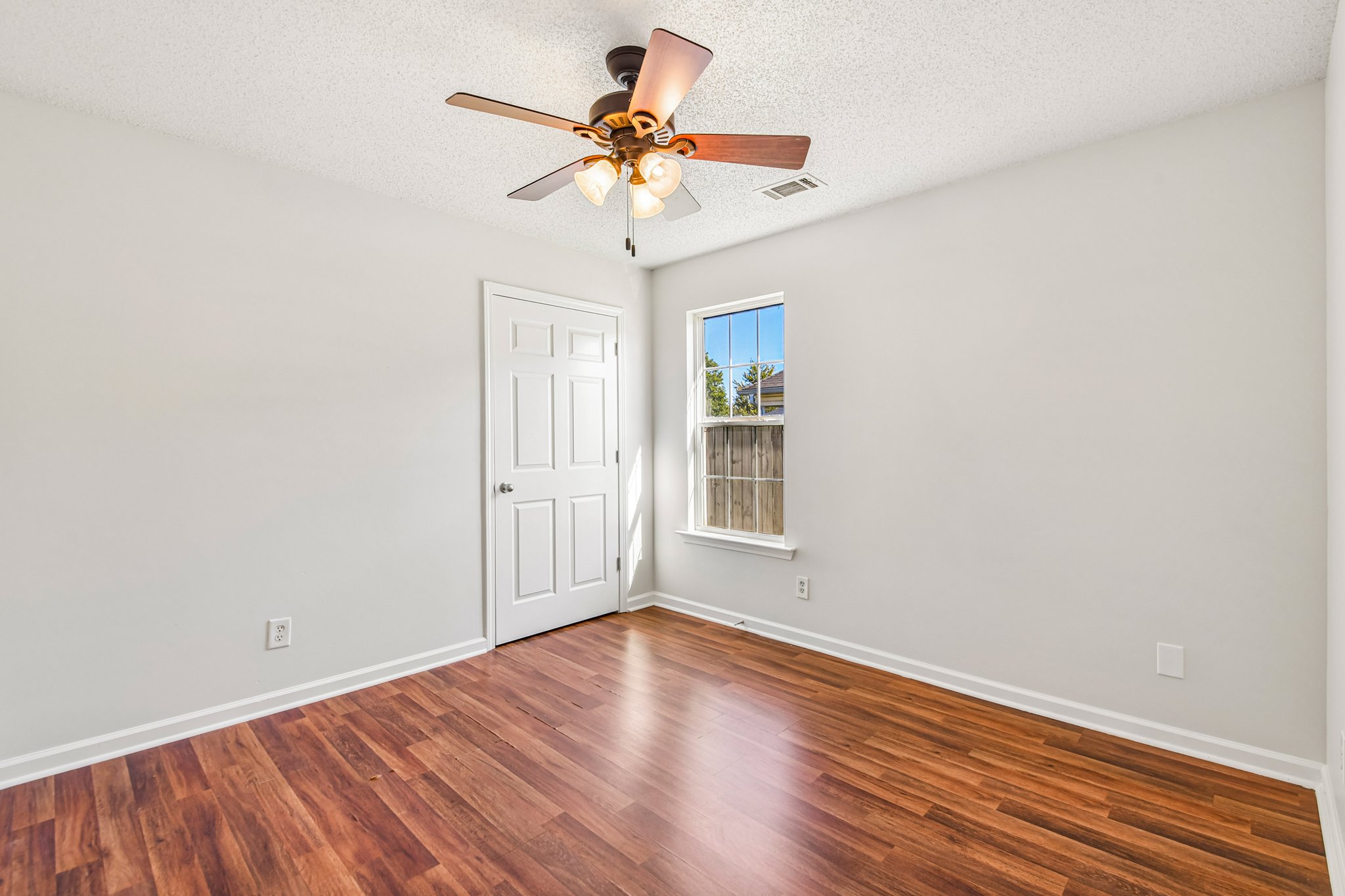 Photo 14 of 25 of 902 Haverhill Cir, Warner Robins, GA