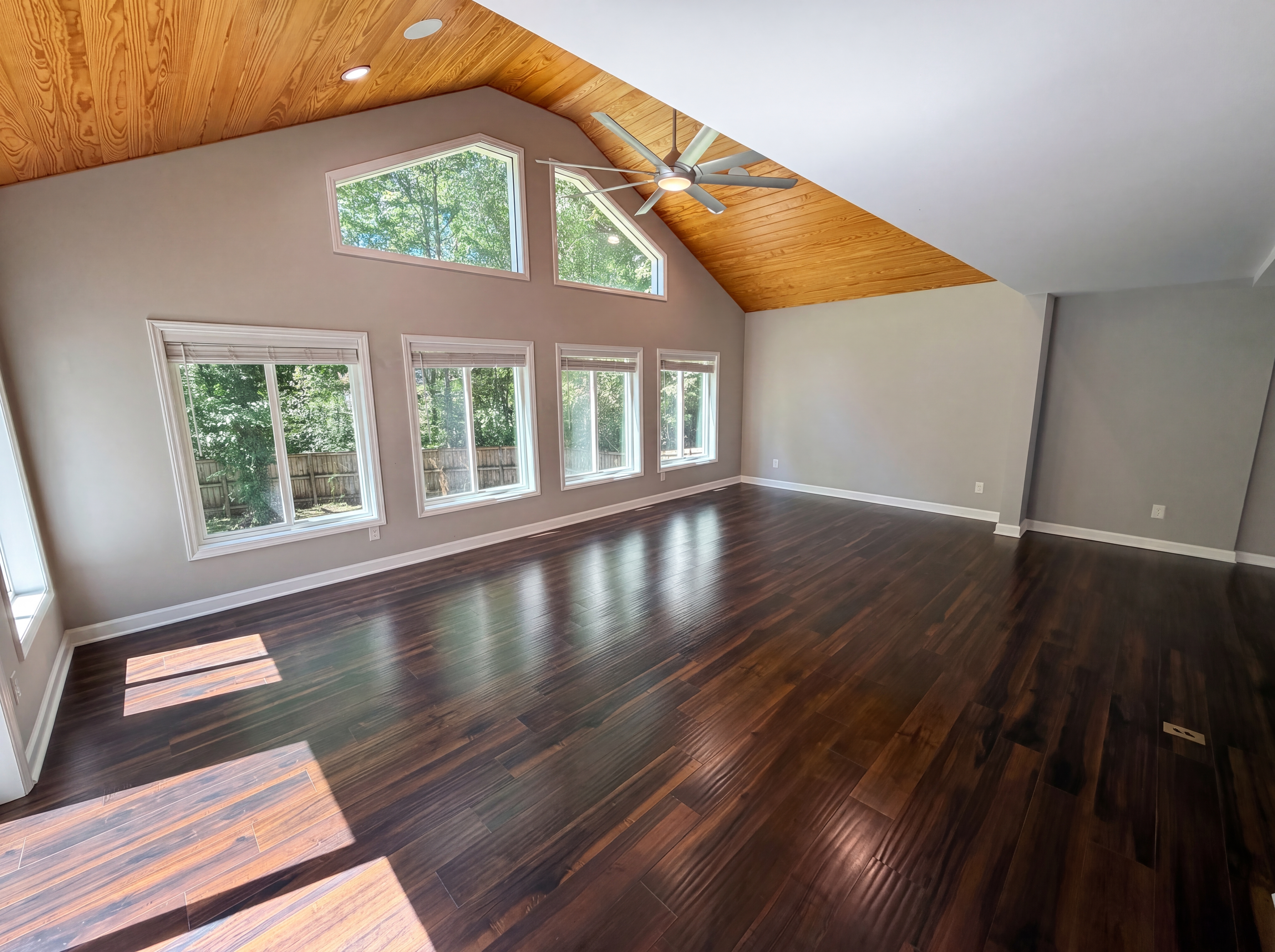 Photo 12 of 31 of 1322 Carolyn Dr, Charlotte, NC