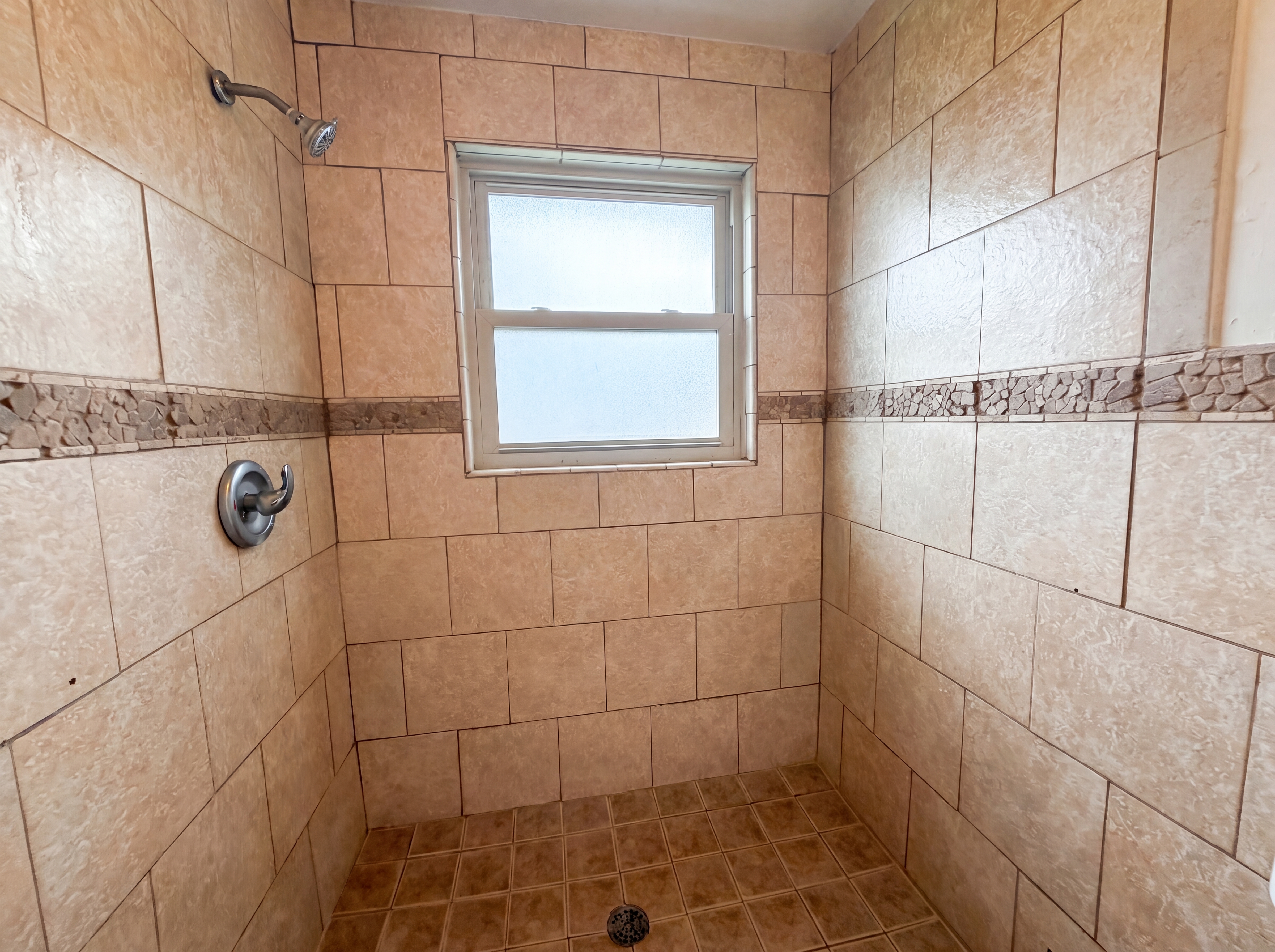 Photo 12 of 22 of 841 Chalmet Ln, Jacksonville, FL
