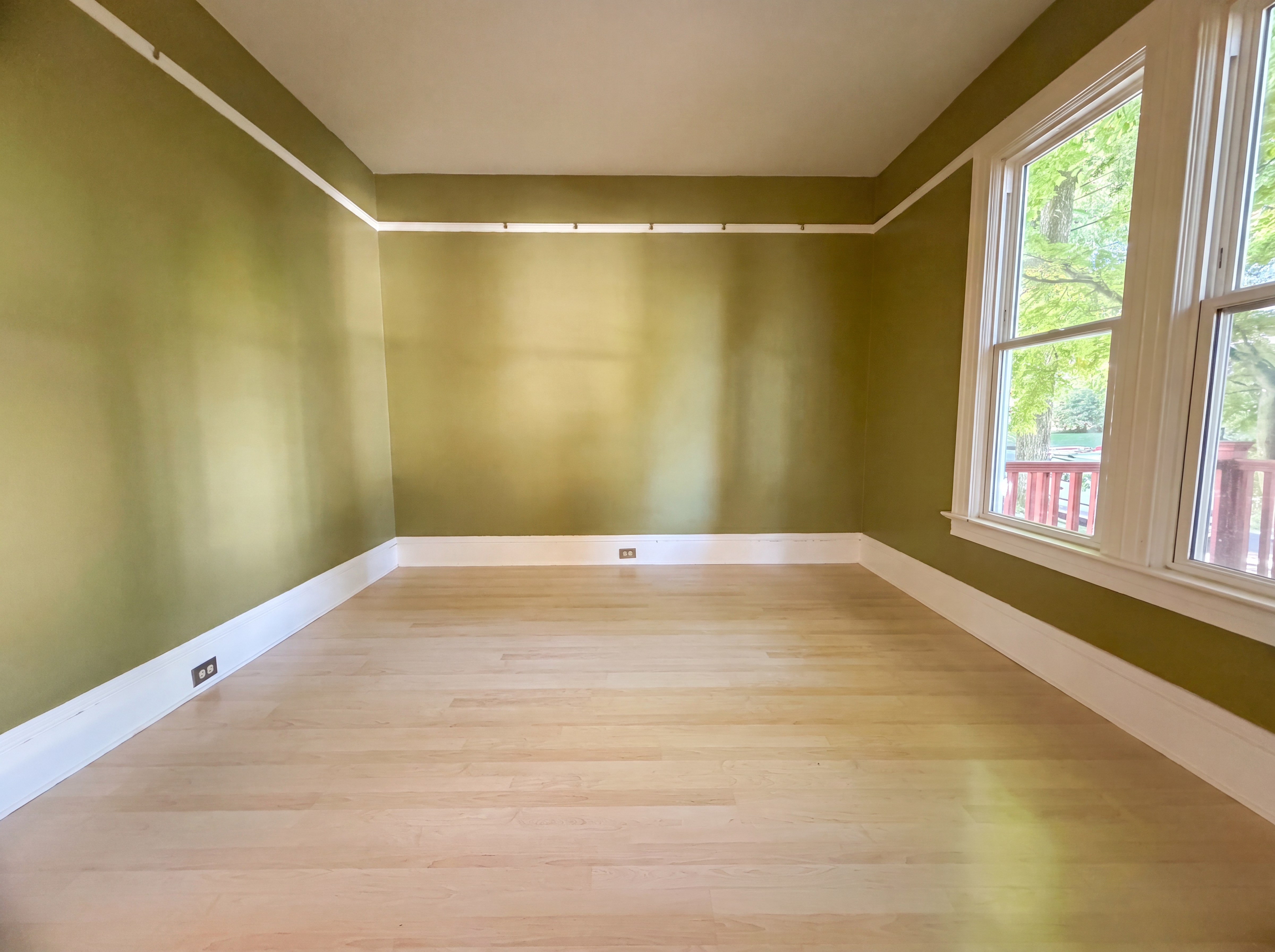 Photo 3 of 18 of 3214 SE 9th Ave, Portland, OR