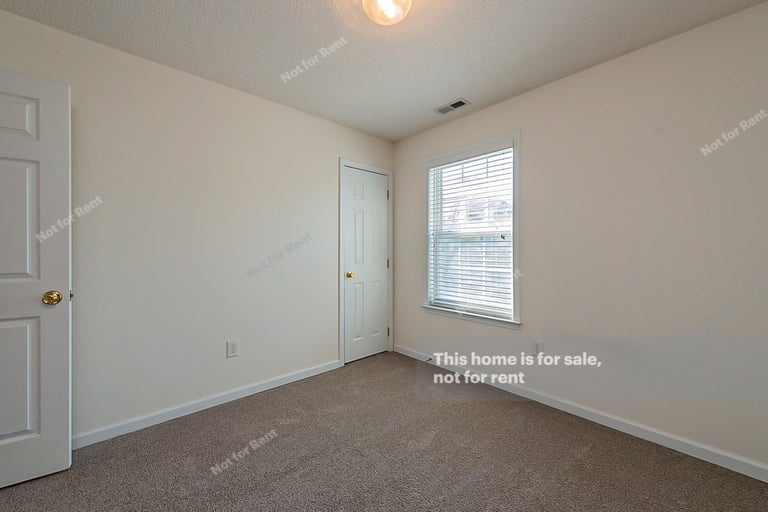 Photo 17 of 19 - 502 Ascott Way, Durham, NC 27713