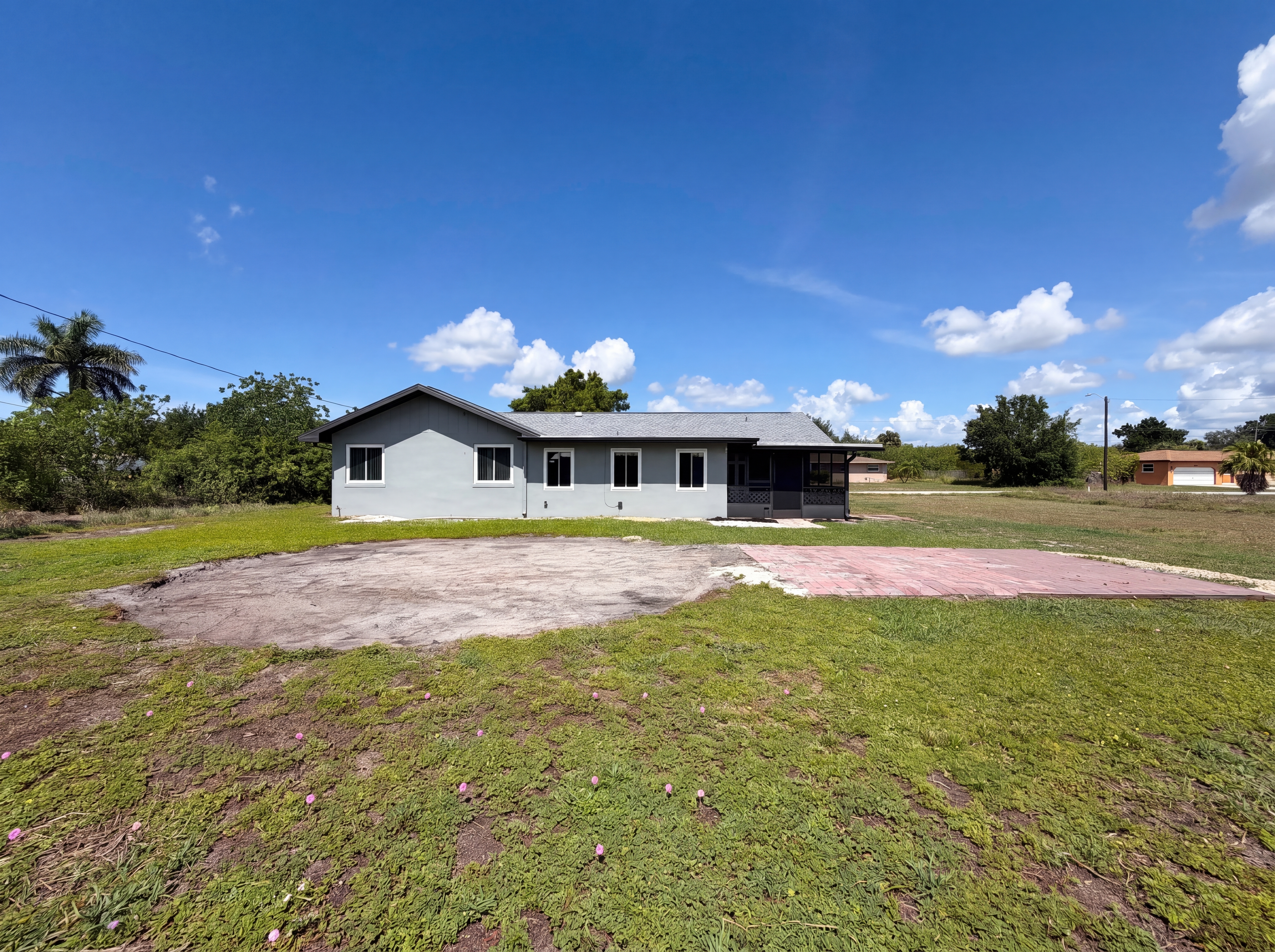 Photo 5 of 26 of 3260 Pinetree St, Port Charlotte, FL