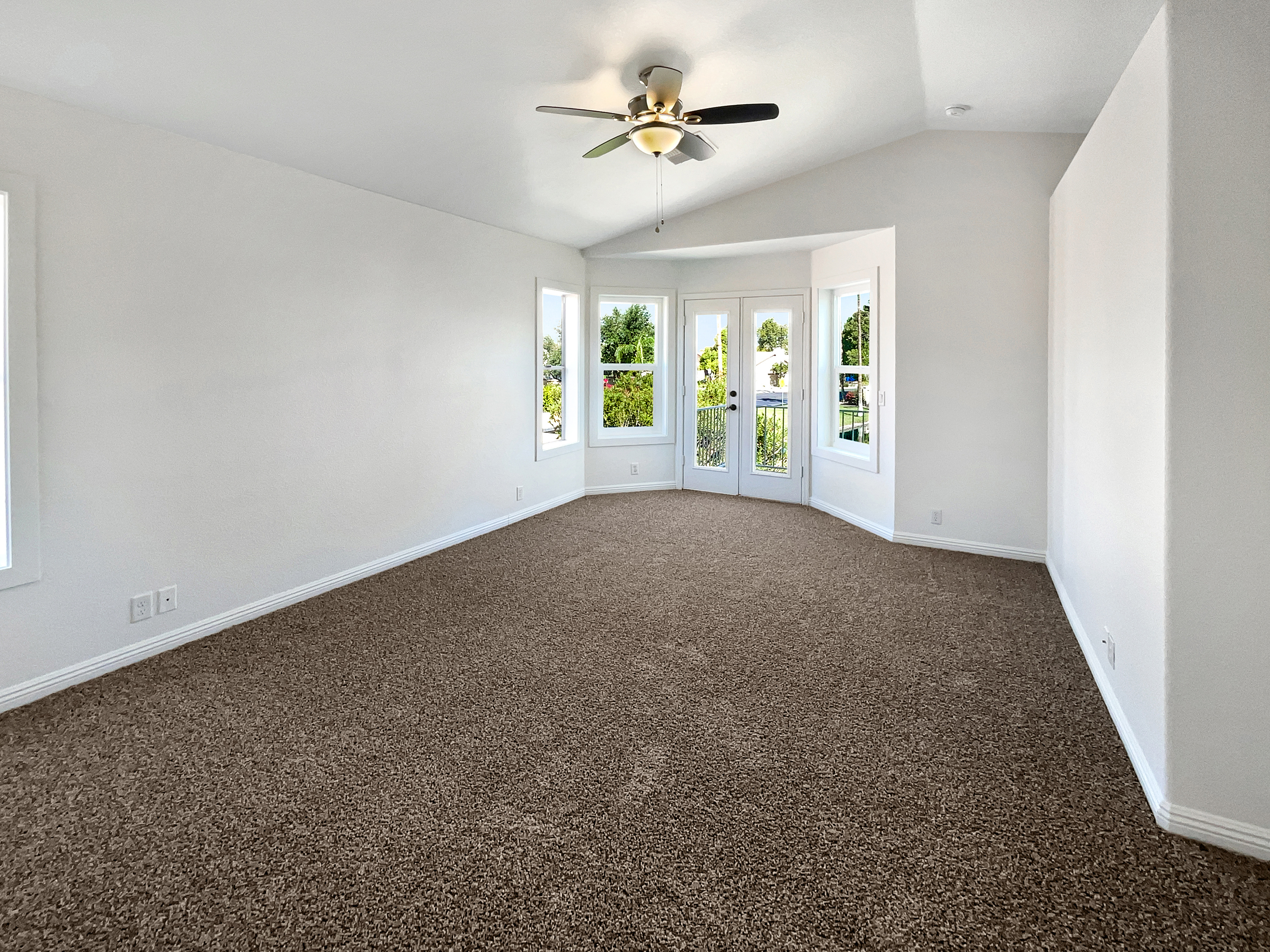 Photo 5 of 30 of 413 S Lake Mirage Dr, Gilbert, AZ