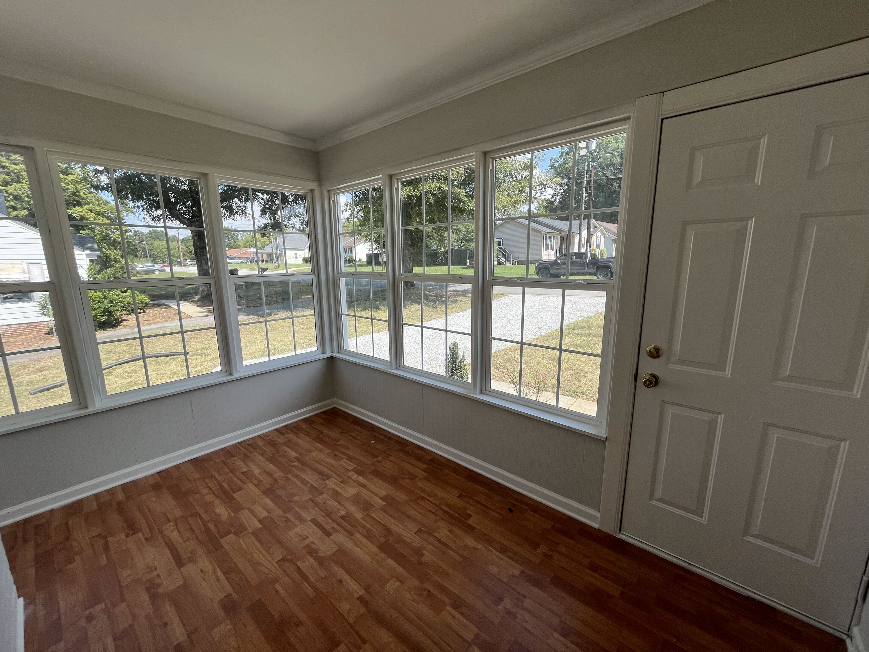 Photo 11 of 24 of 905 3rd St, Spencer, NC