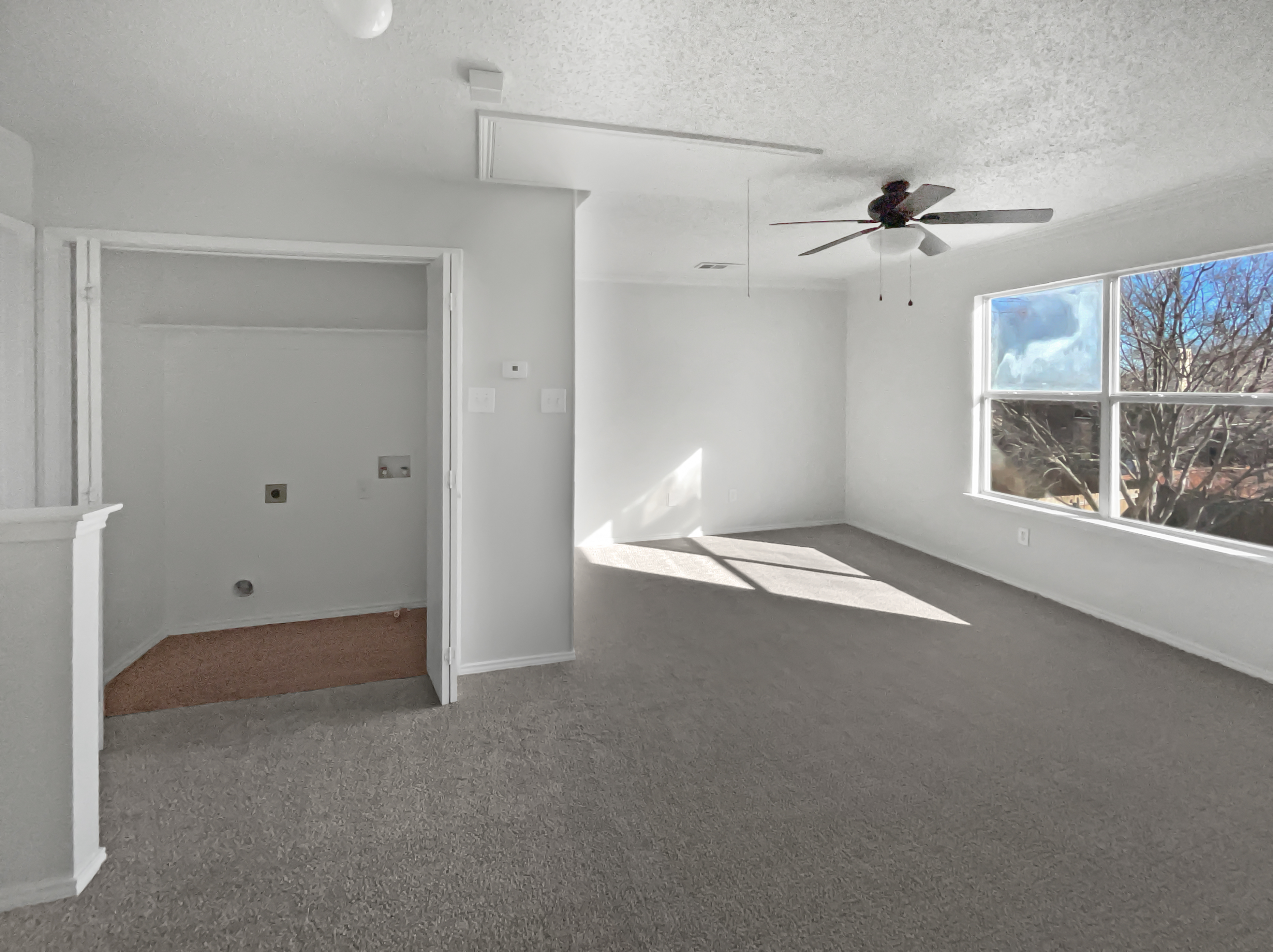 Photo 15 of 21 of 333 Longshore Dr, Little Elm, TX
