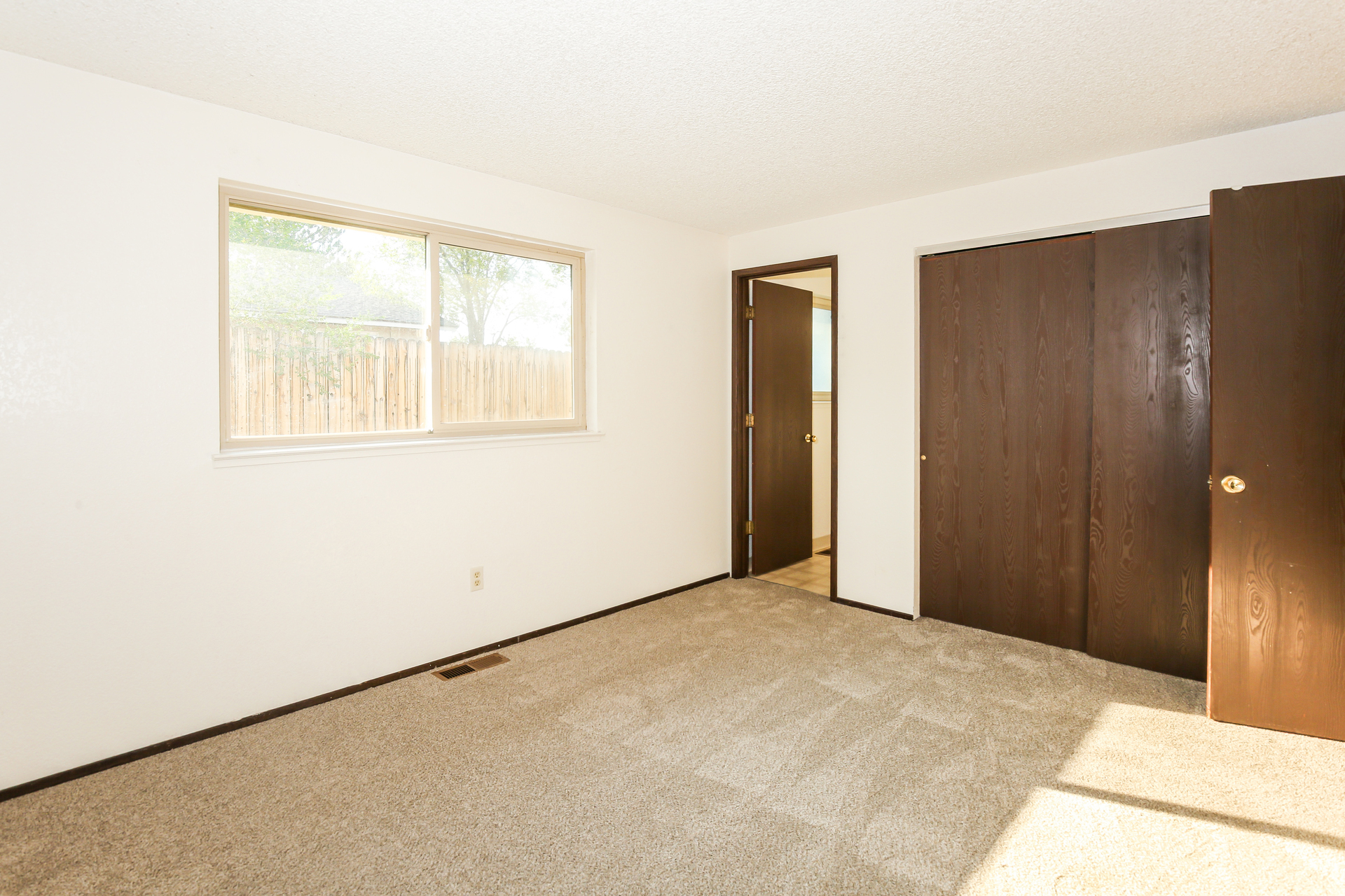 Photo 4 of 19 of 8355 Cub Ct, Reno, NV
