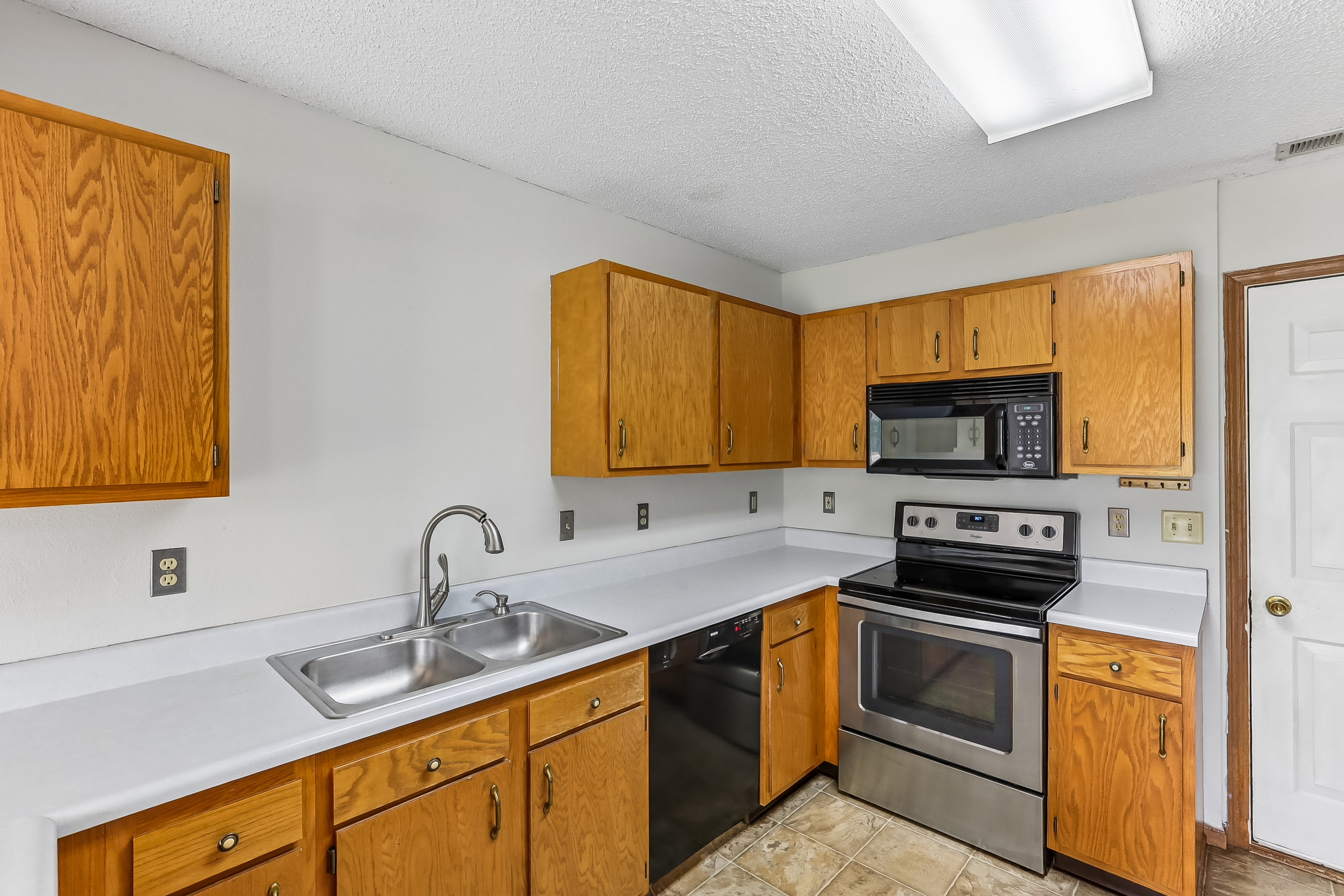 Photo 13 of 44 of 165 Harts Ford Way, Brownsburg, IN