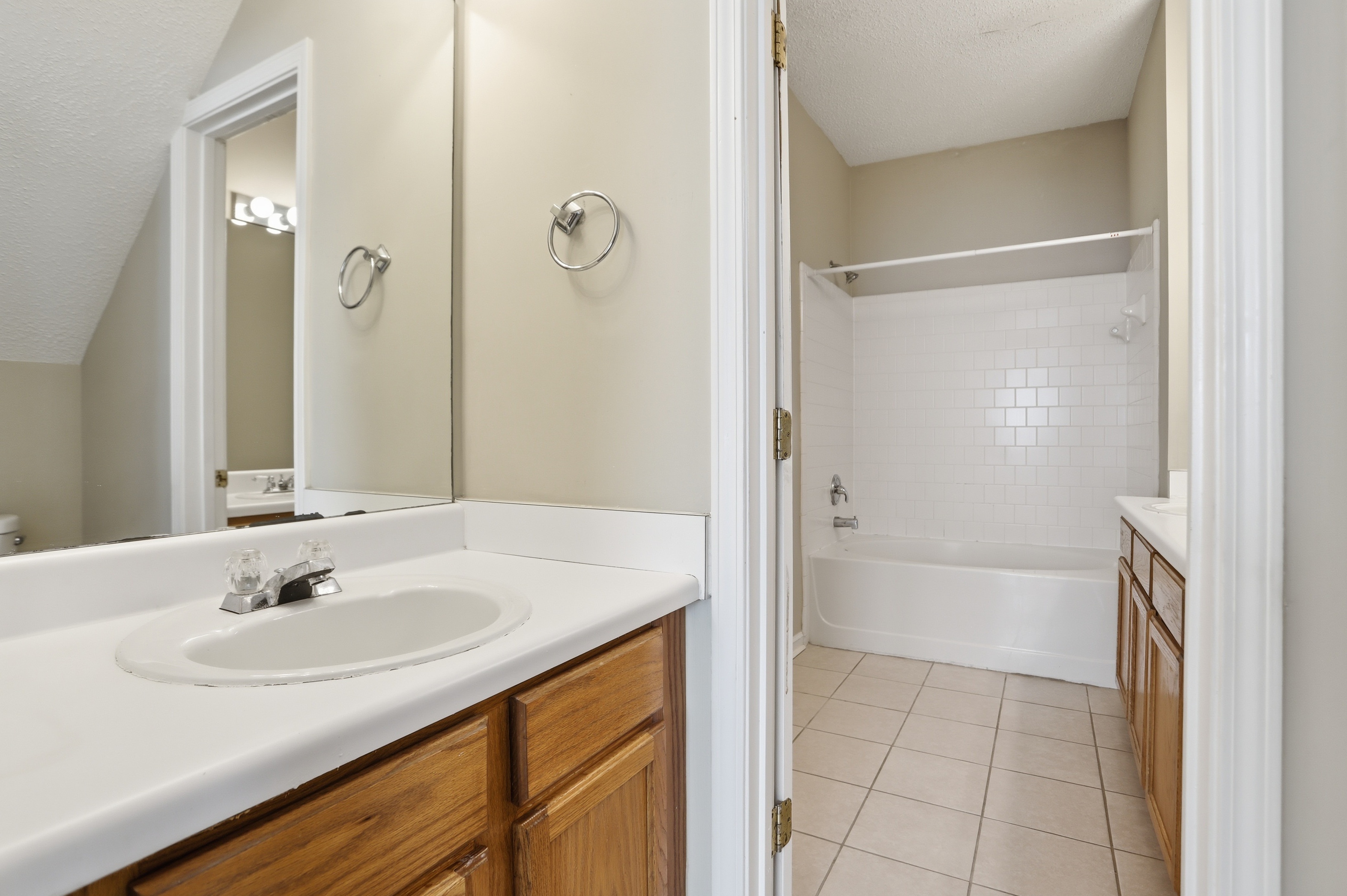 Photo 23 of 30 of 1635 Heyford Cir NW, Kennesaw, GA