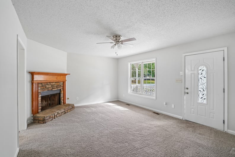 Property photo 3 of 301 Madeline Way