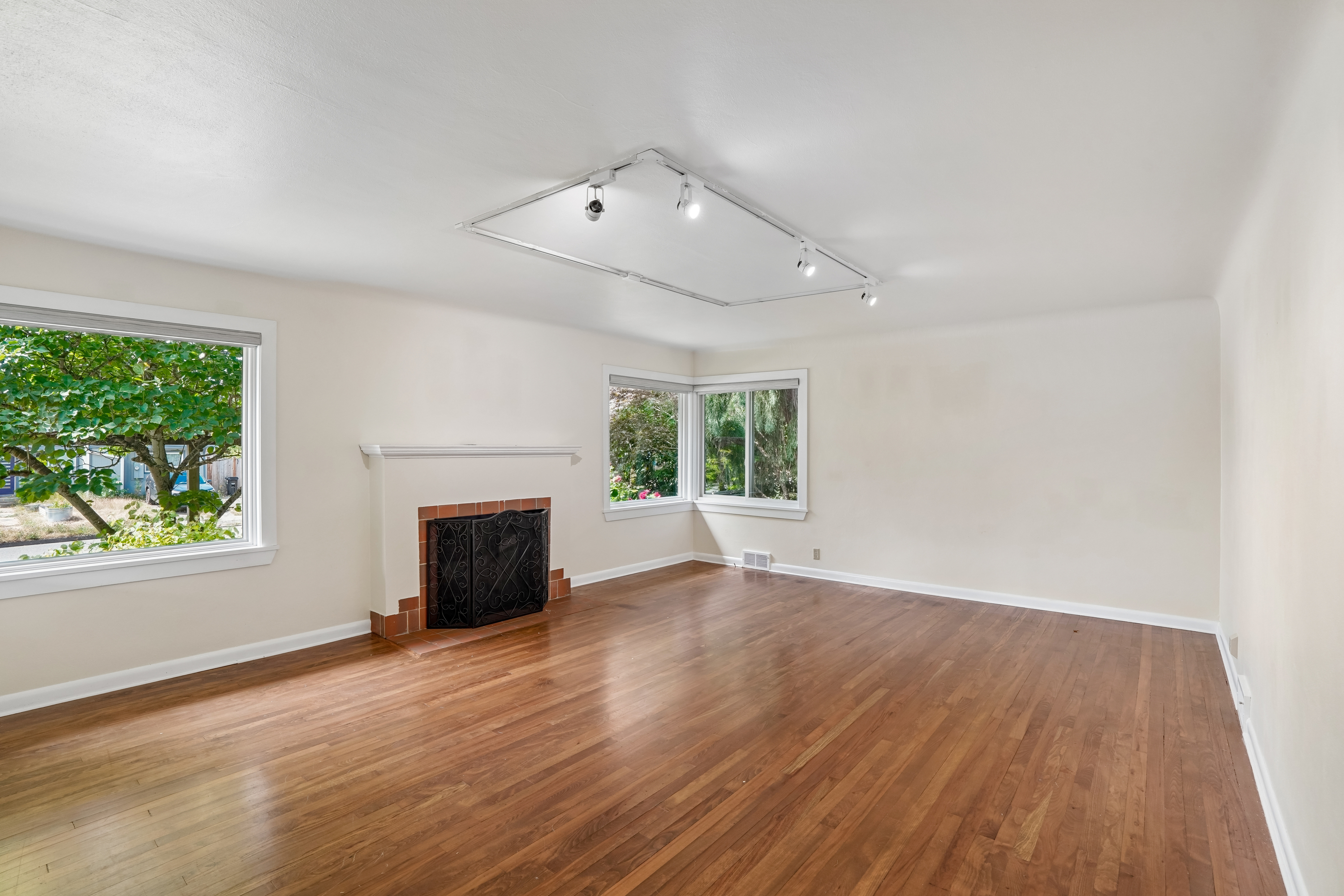Photo 14 of 44 of 3004 SW Barton St, Seattle, WA