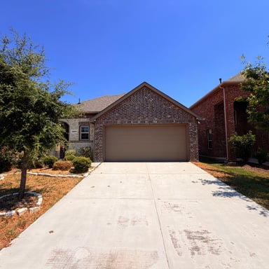 Property photo 2 of 5558 Yarborough Dr