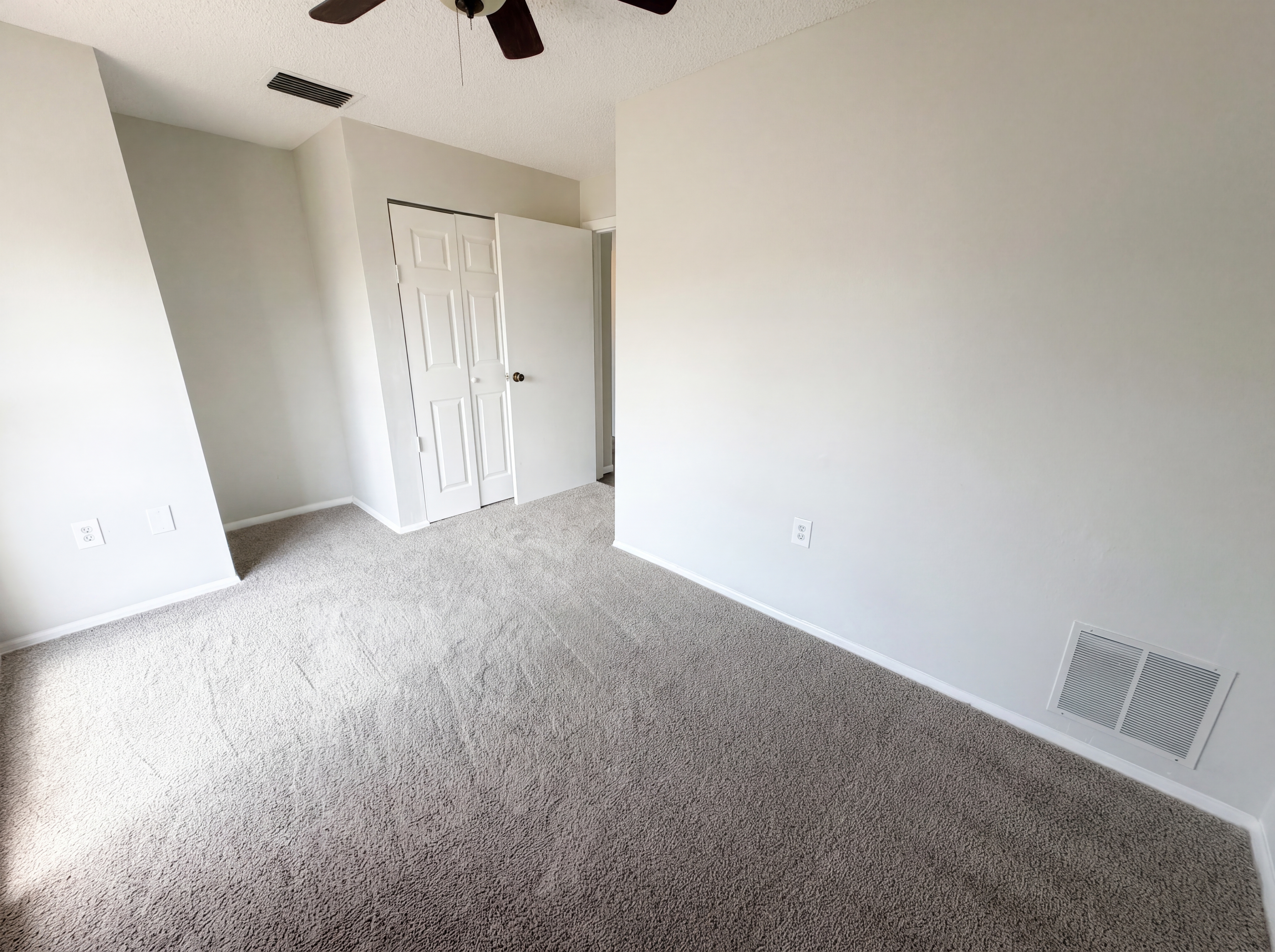Photo 6 of 20 of 3130 Ludlow Dr, New Port Richey, FL