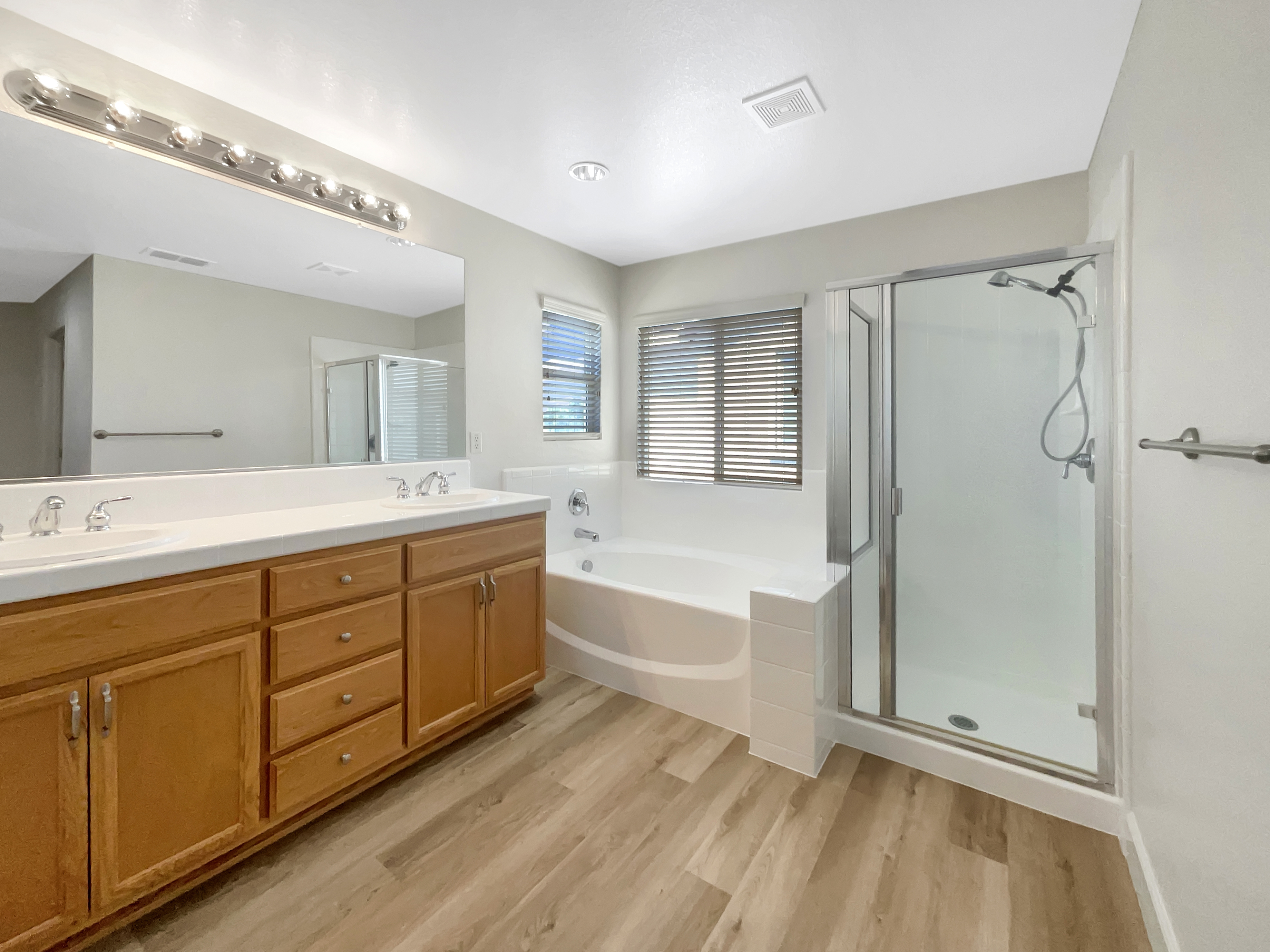 Photo 7 of 47 of 1709 Monte Vista Ct, West Sacramento, CA