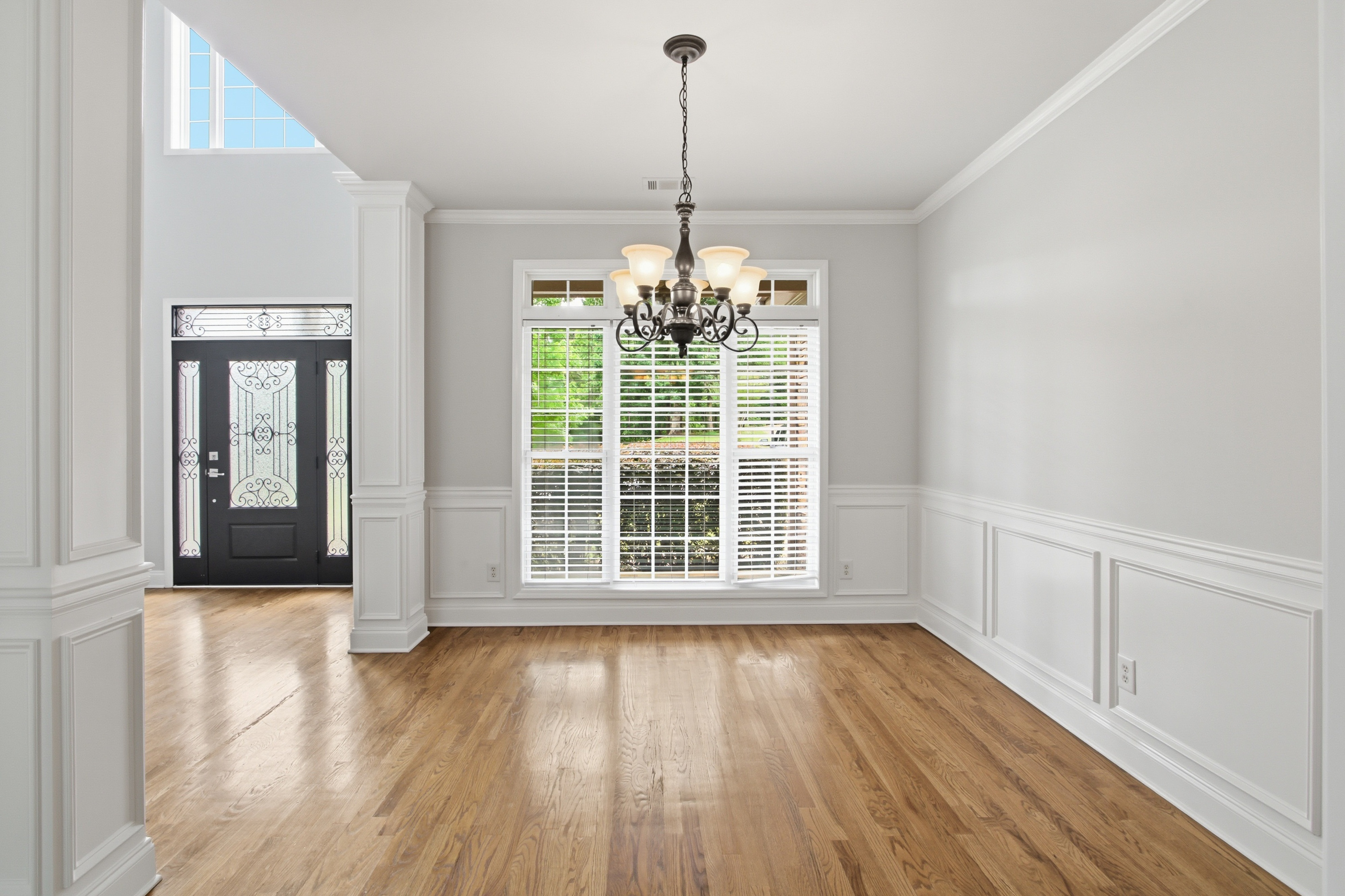 Photo 11 of 46 of 30 Roberson Dr NE, Cartersville, GA