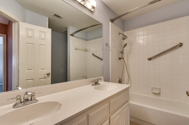 Photo 24 of 26 - 2251 Dallas Dr, Carrollton, TX 75006