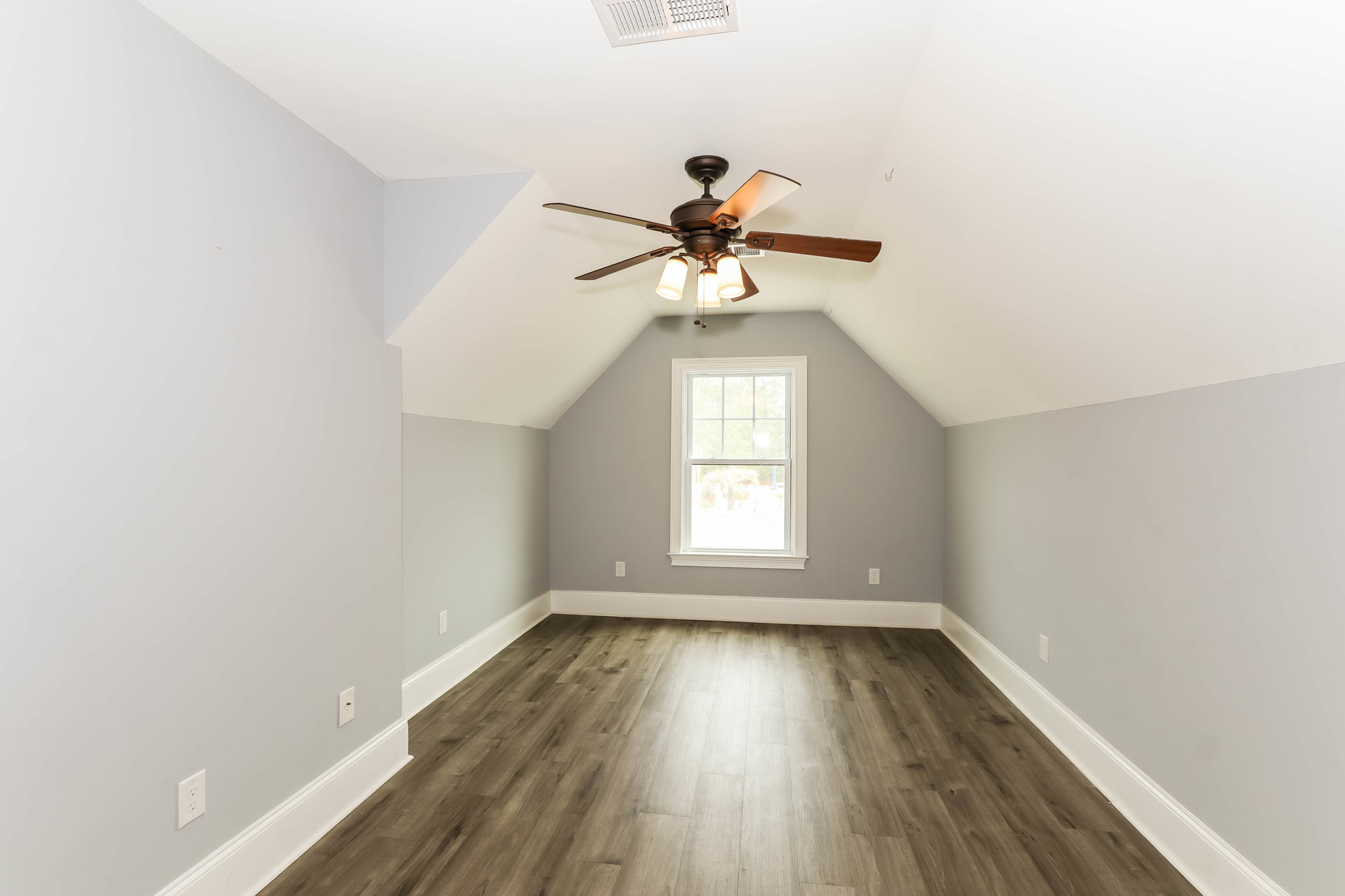 Photo 15 of 22 of 3085 Moss Bridge Ln, Myrtle Beach, SC