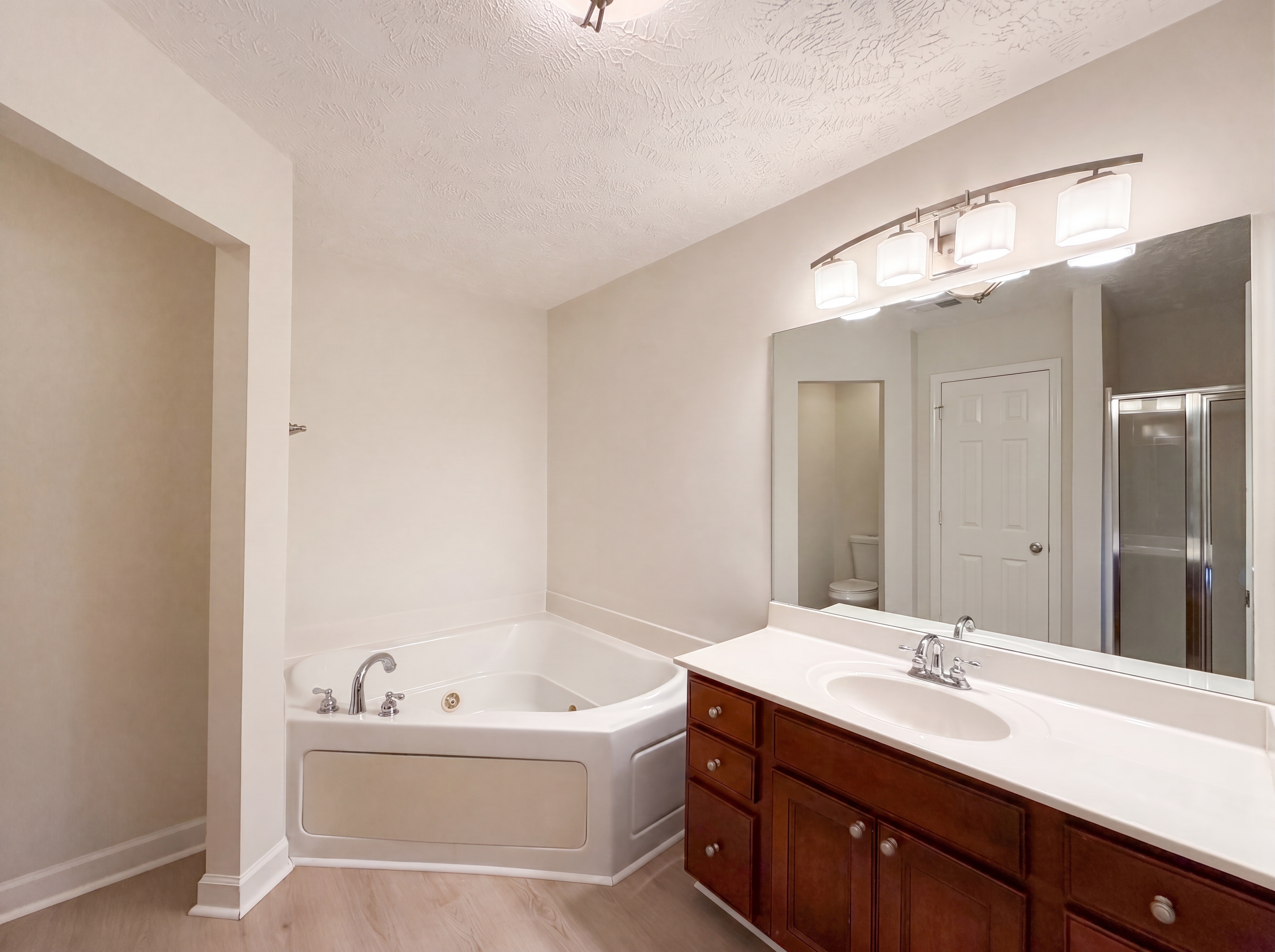 Photo 16 of 25 of 1223 California Dr, Murfreesboro, TN