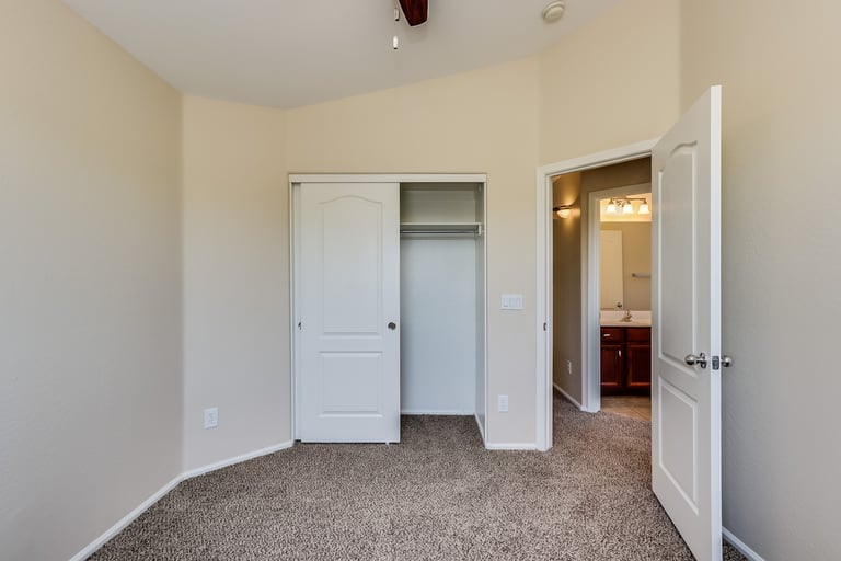 Photo 28 of 35 - 472 W Love Rd, San Tan Valley, AZ 85143