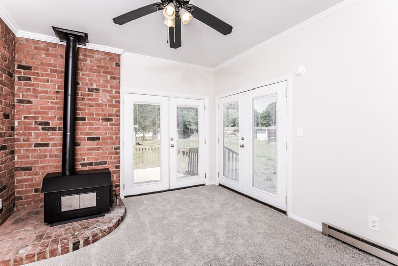 Property photo 3 of 870 Abbott Rd
