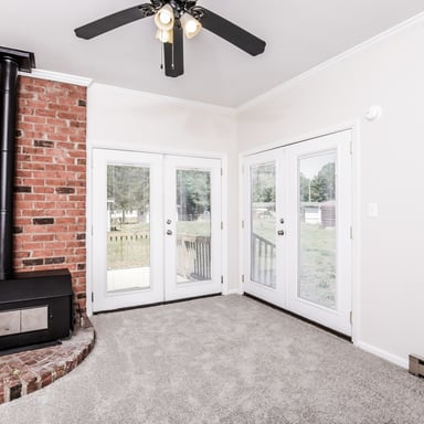 Property photo 3 of 870 Abbott Rd