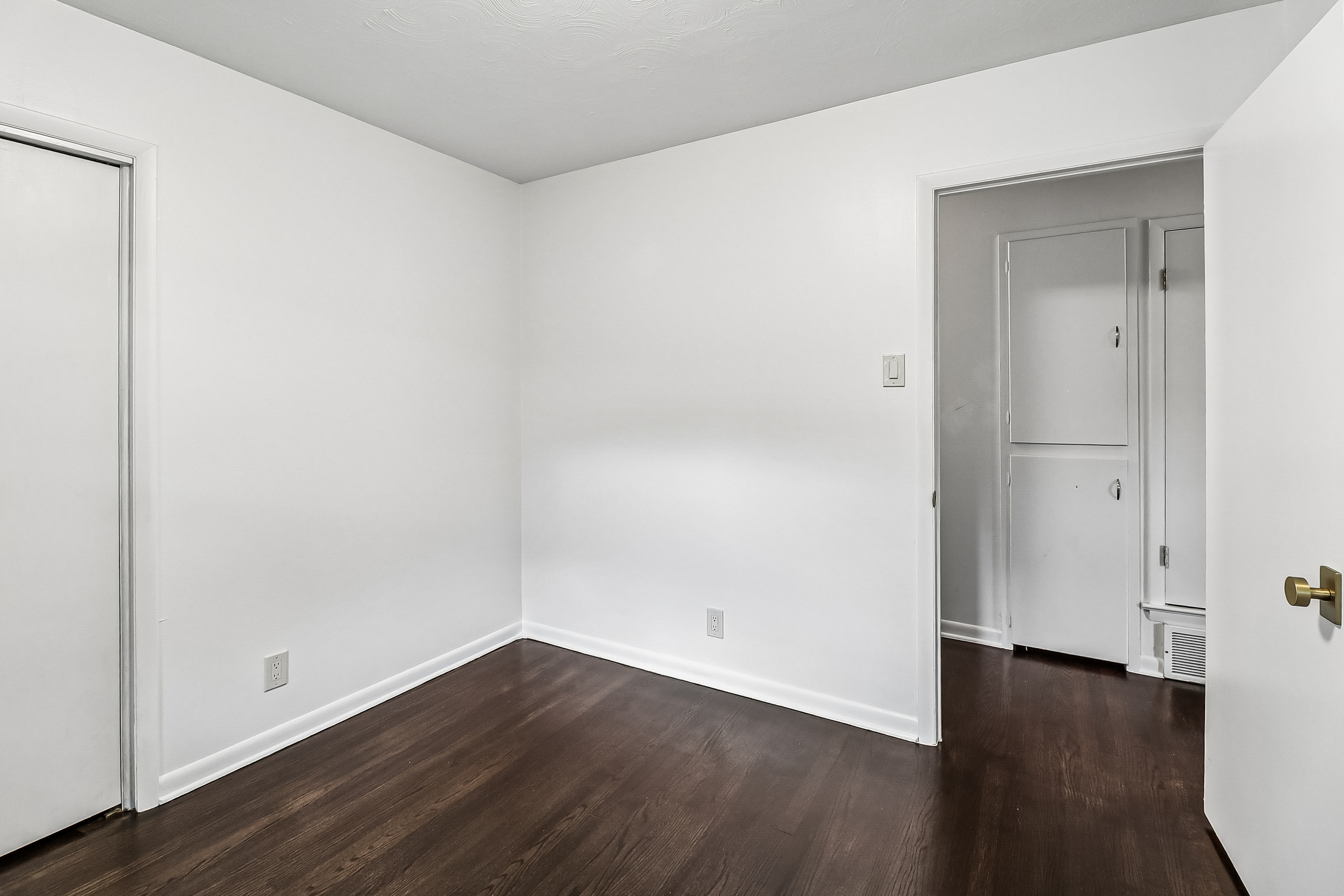 Photo 11 of 22 of 318 Harman St, Duncanville, TX
