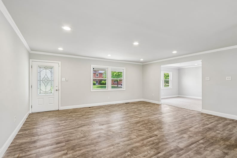 Property photo 3 of 6 Newport Ln