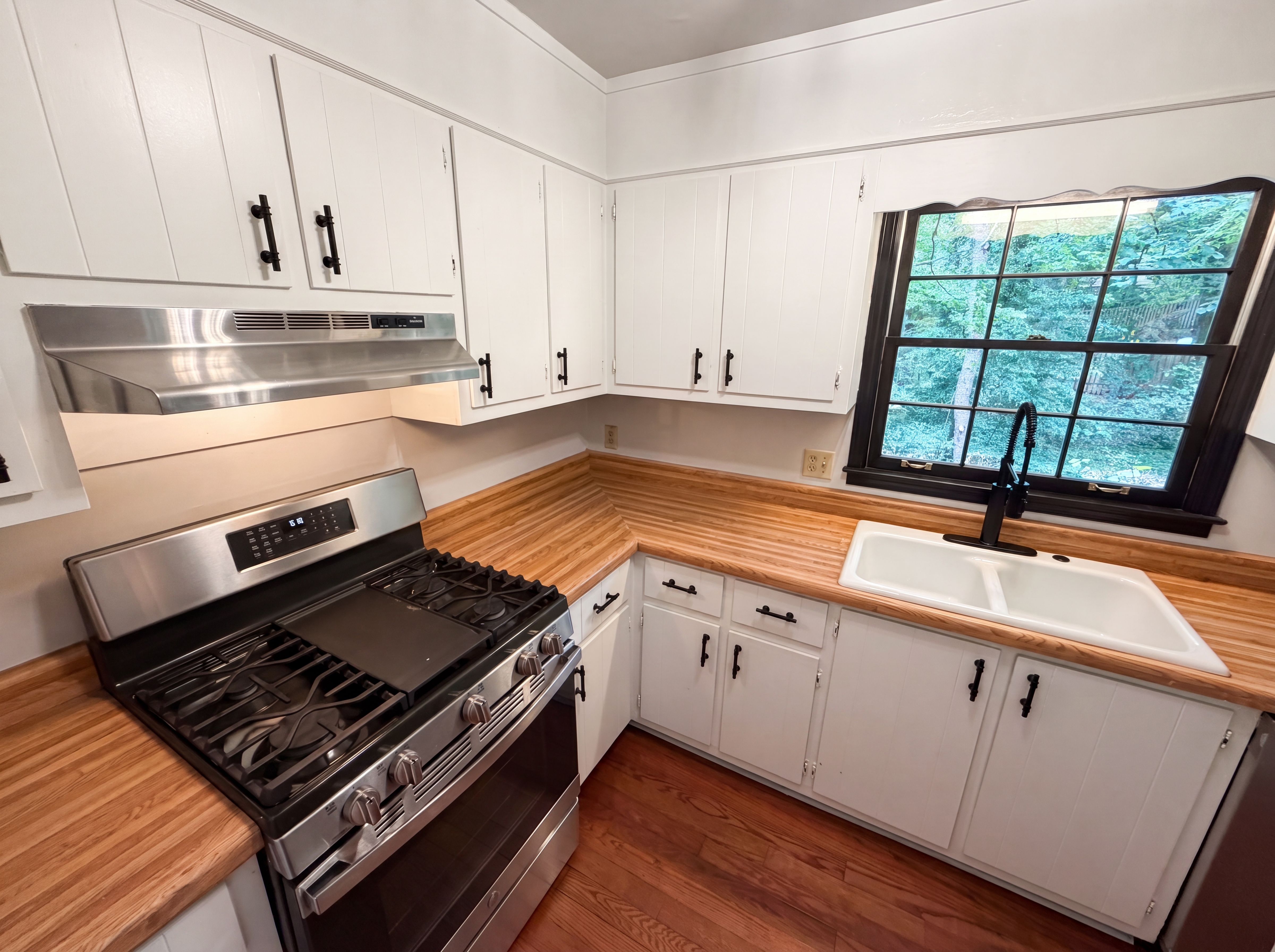 Photo 14 of 22 of 1271 Seven Springs Cir, Marietta, GA